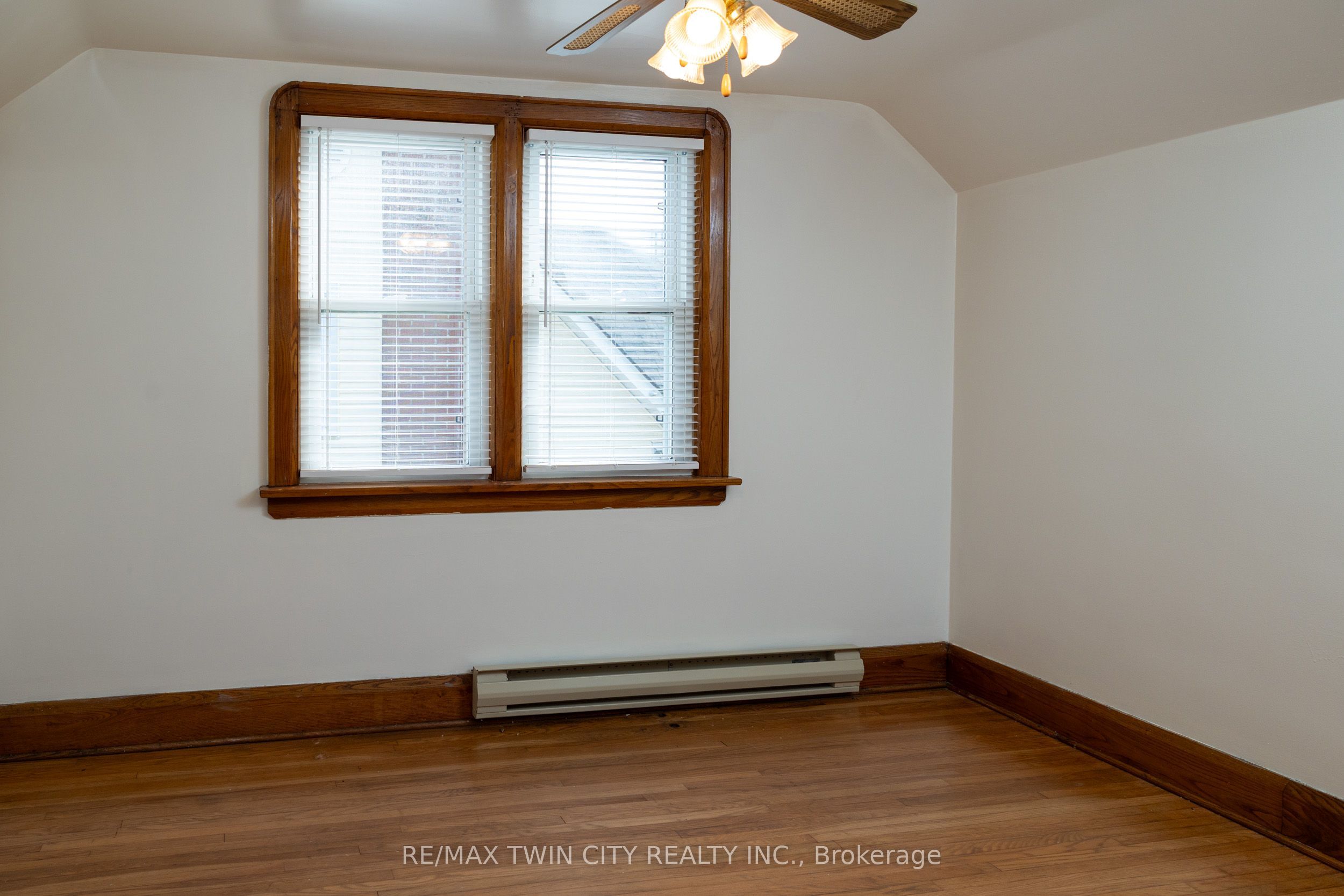 41 Church Street E Property Photo 14