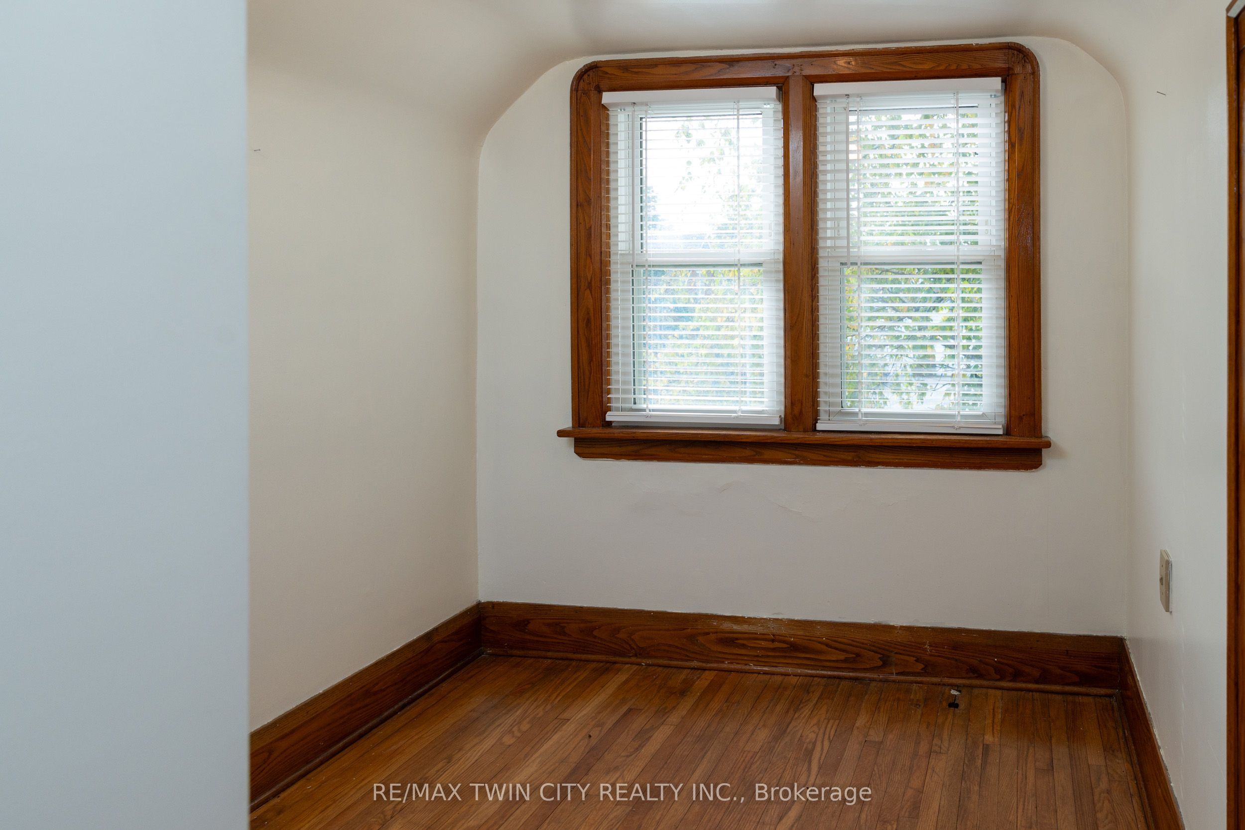 41 Church Street E Property Photo 15