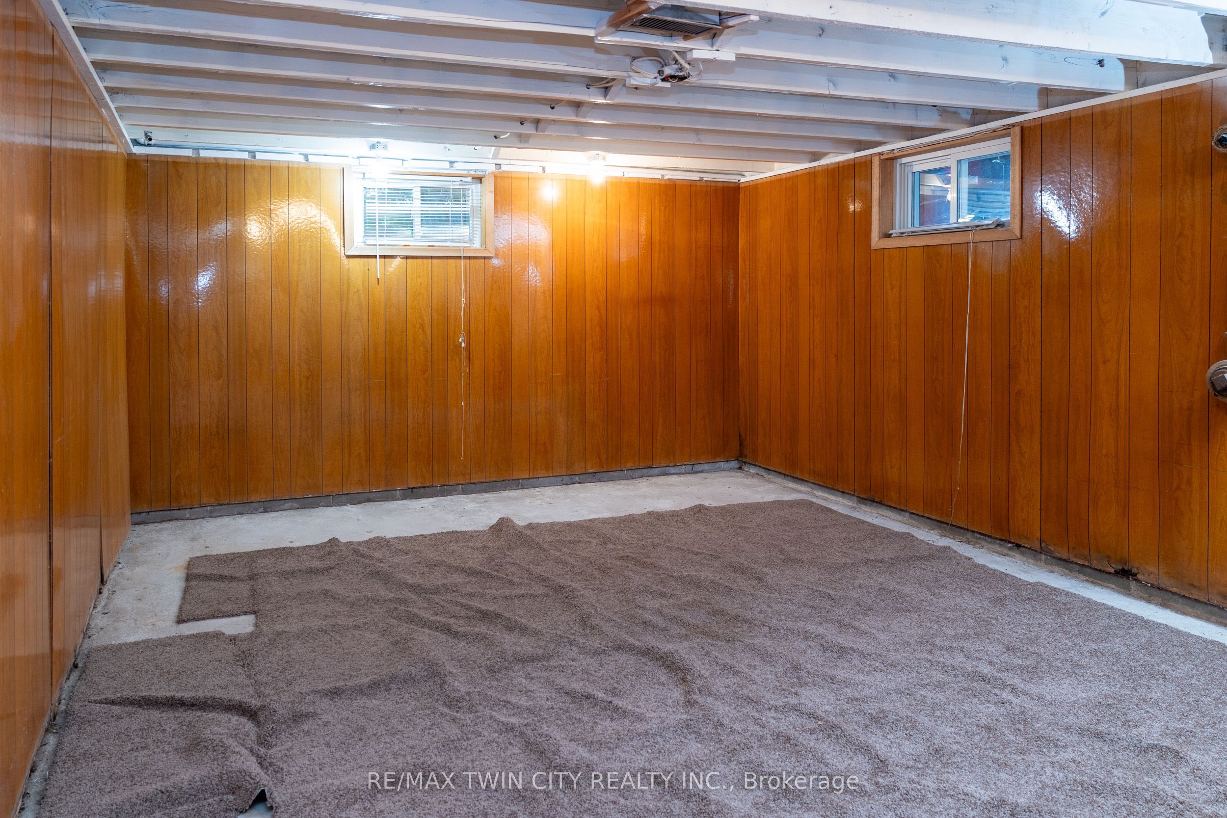 41 Church Street E Property Photo 16