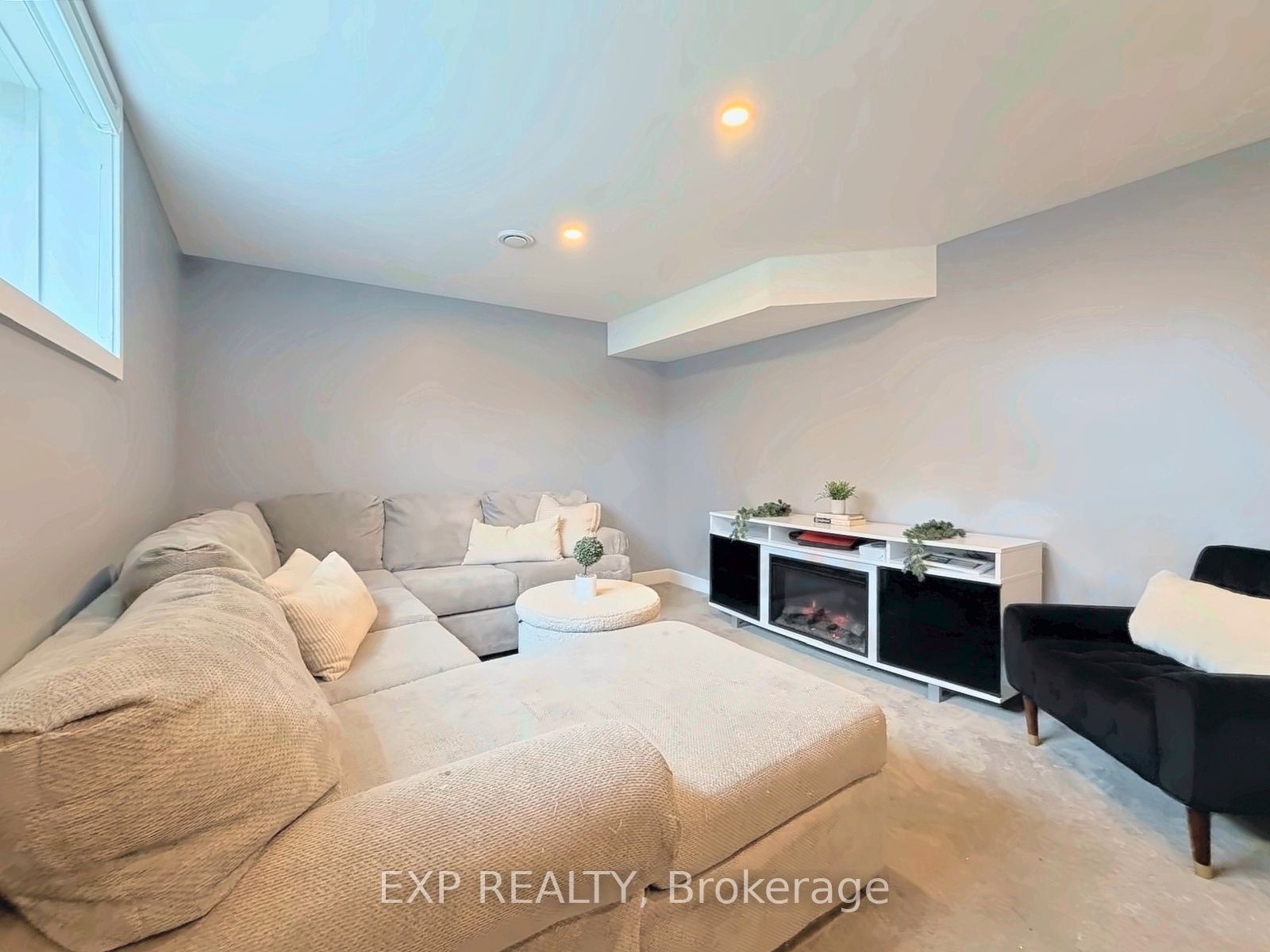 543 Rathburn Lane Property Photo 42