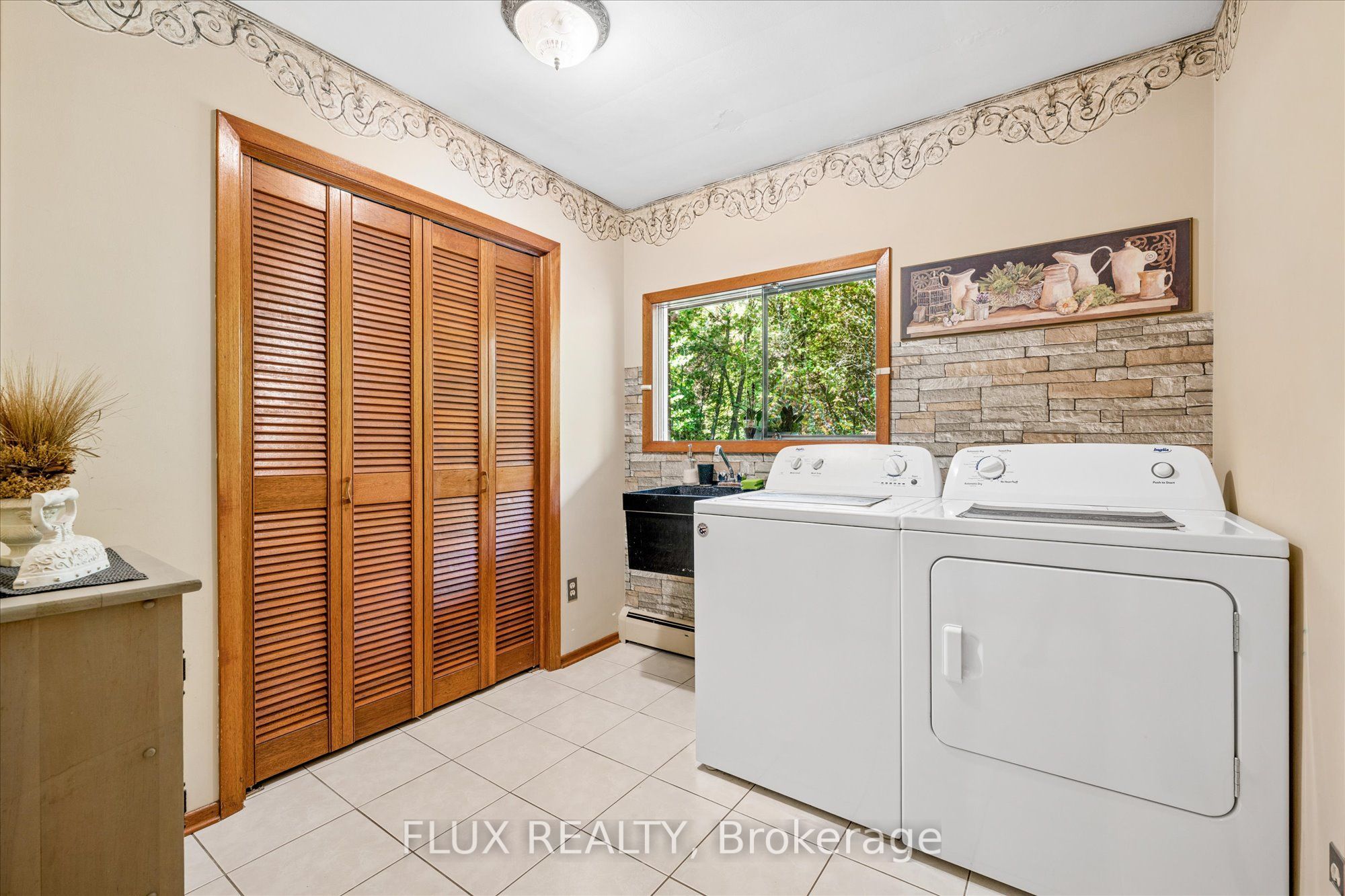 42 Greenwood Road Property Photo 24