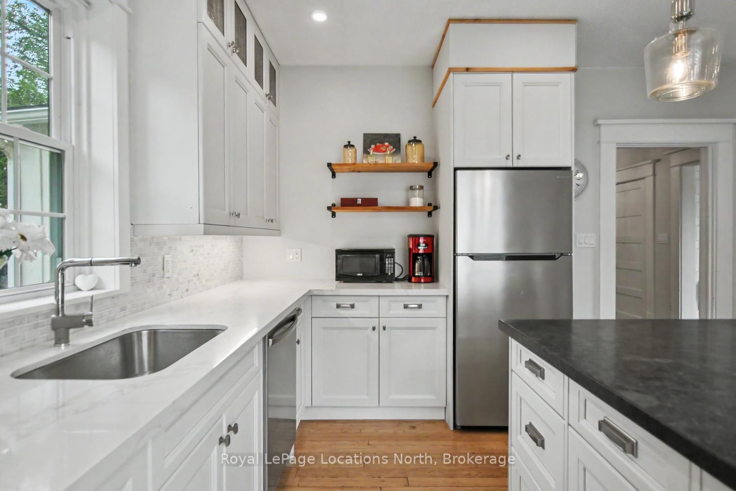 135 Marshall Street E Property Photo 10