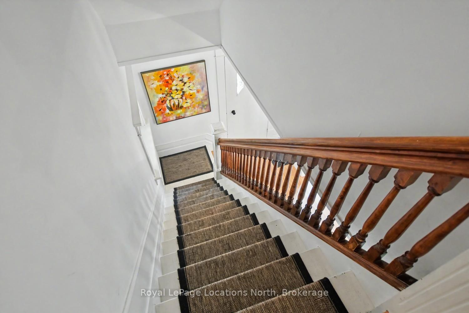 135 Marshall Street E Property Photo 18