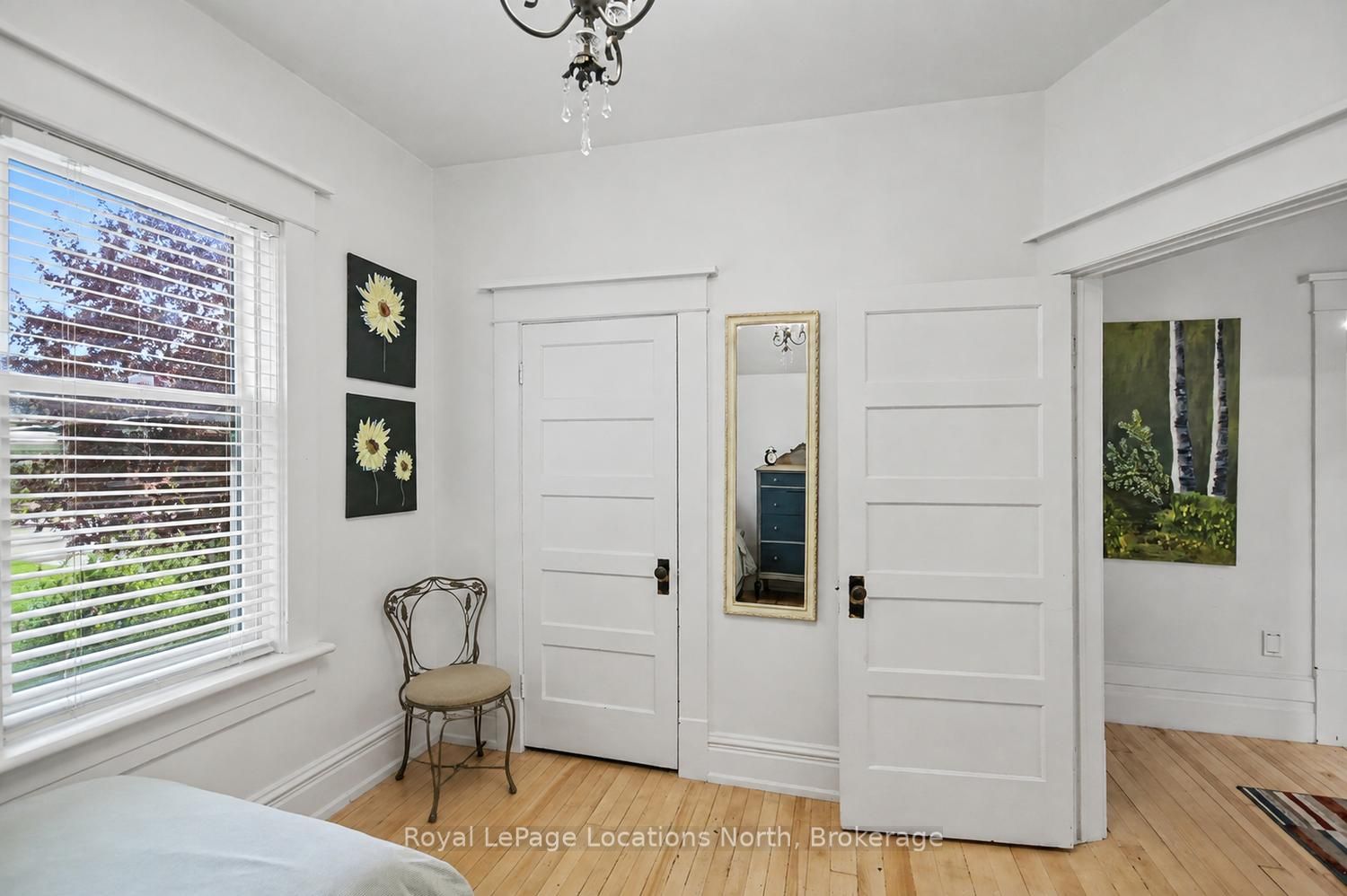 135 Marshall Street E Property Photo 25