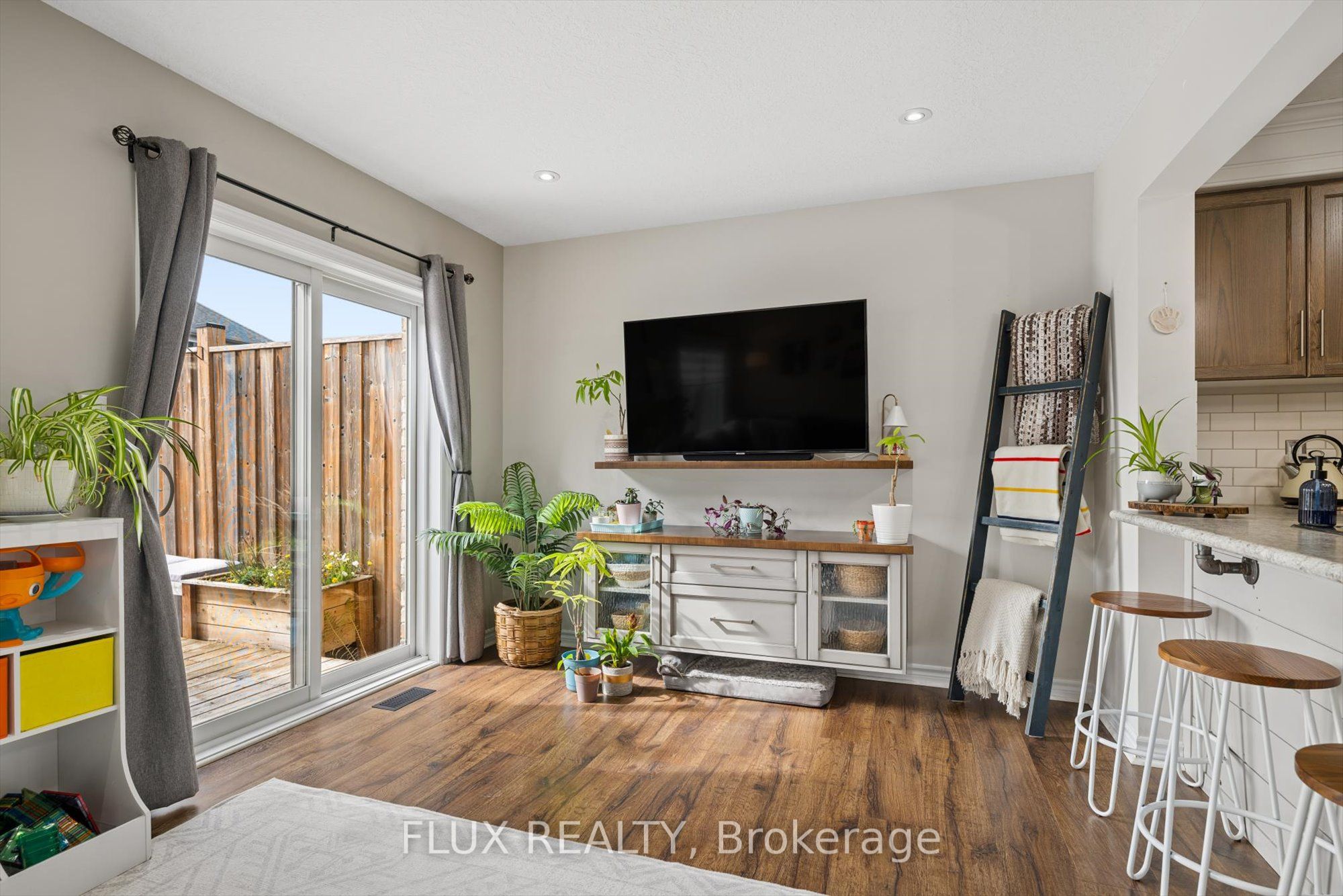 163 William Street Property Photo 15