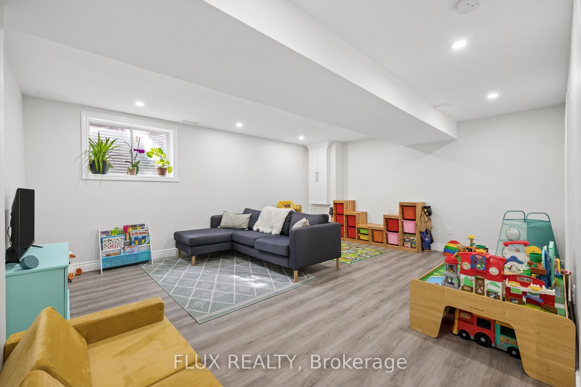 163 William Street Property Photo 27