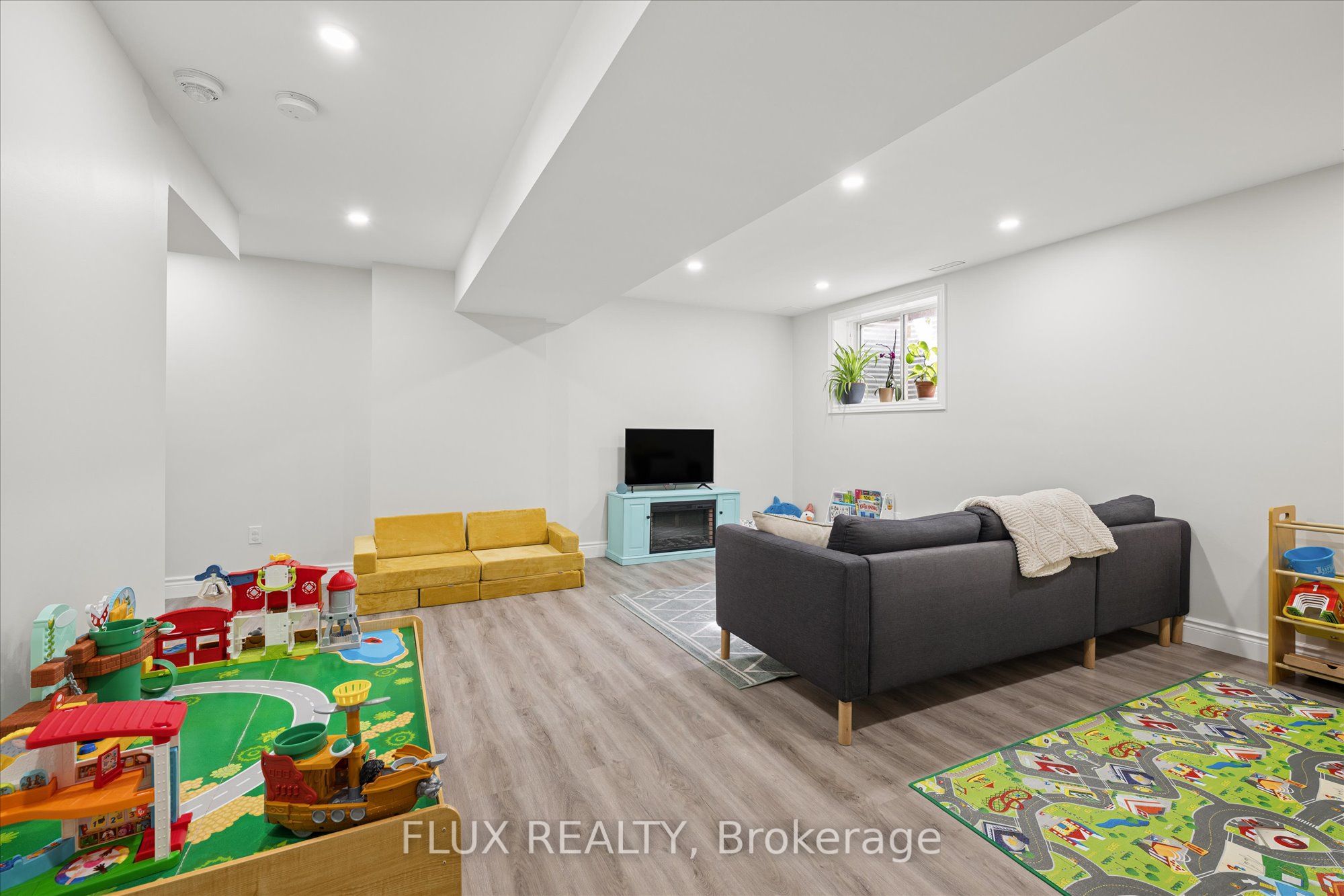 163 William Street Property Photo 28
