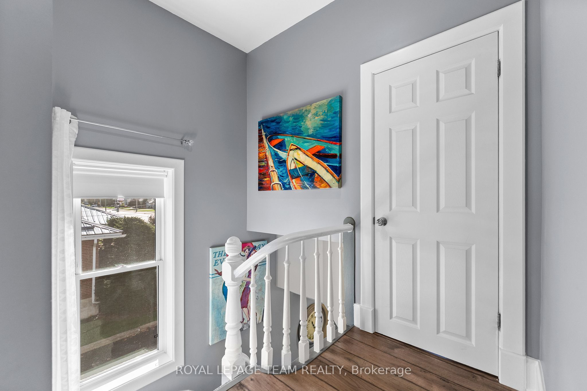 729 Raglan Street S Property Photo 17