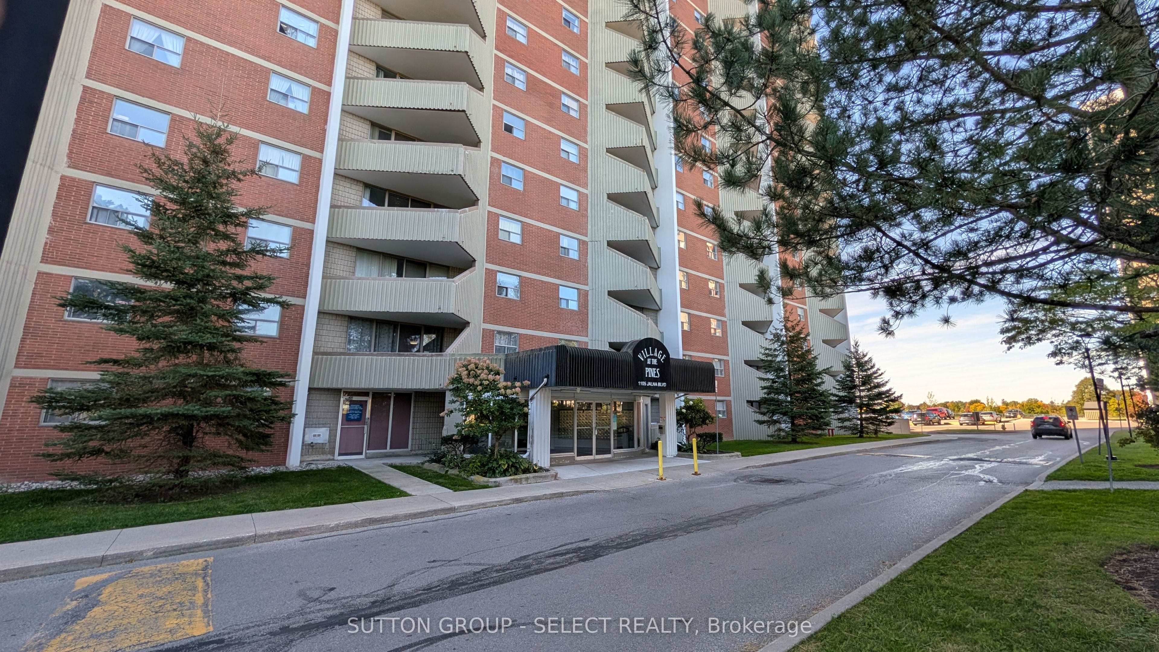 1105 Jalna Boulevard 1501 Property Photo 1