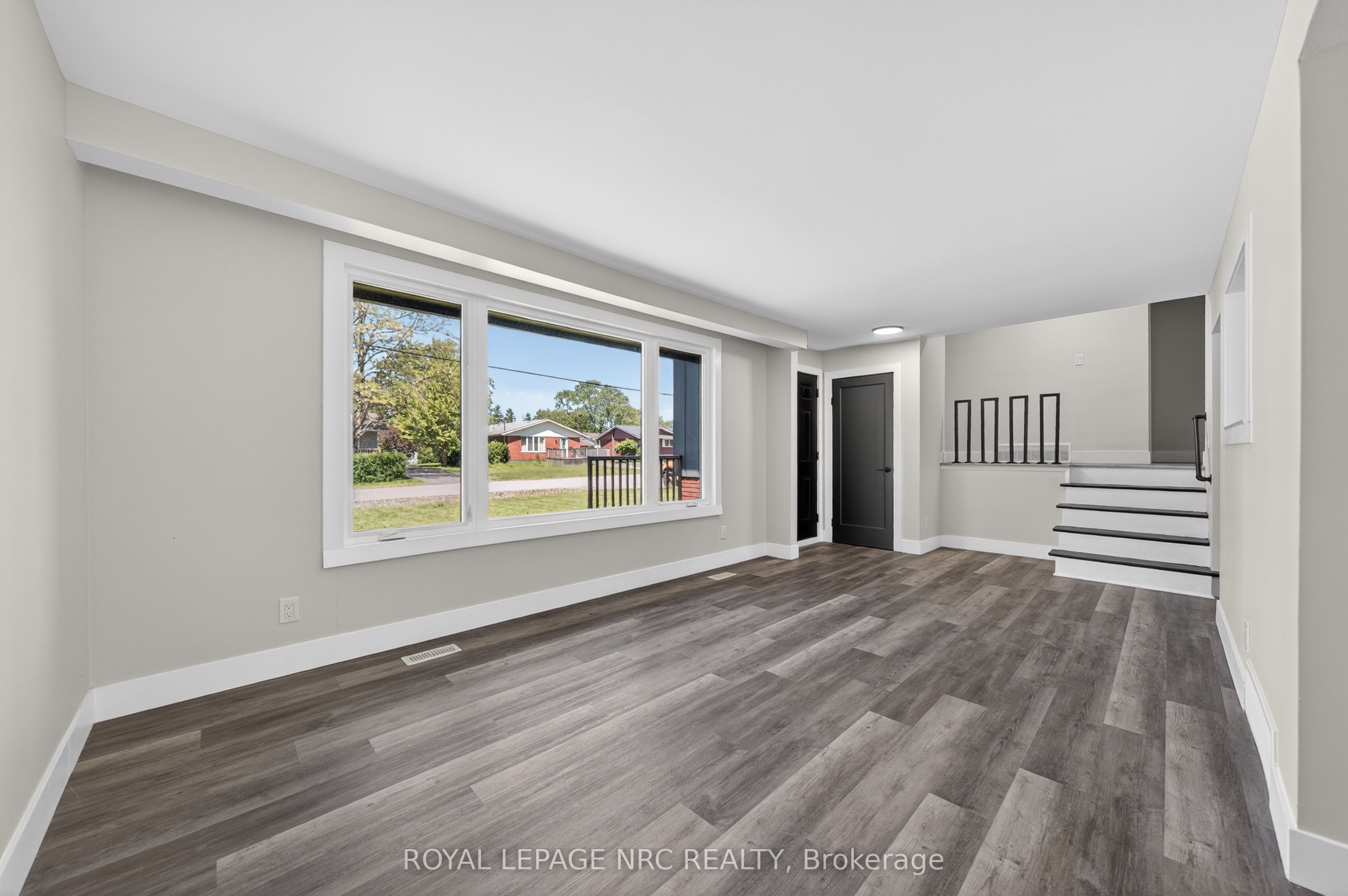 970 Parkdale Avenue Property Photo 8