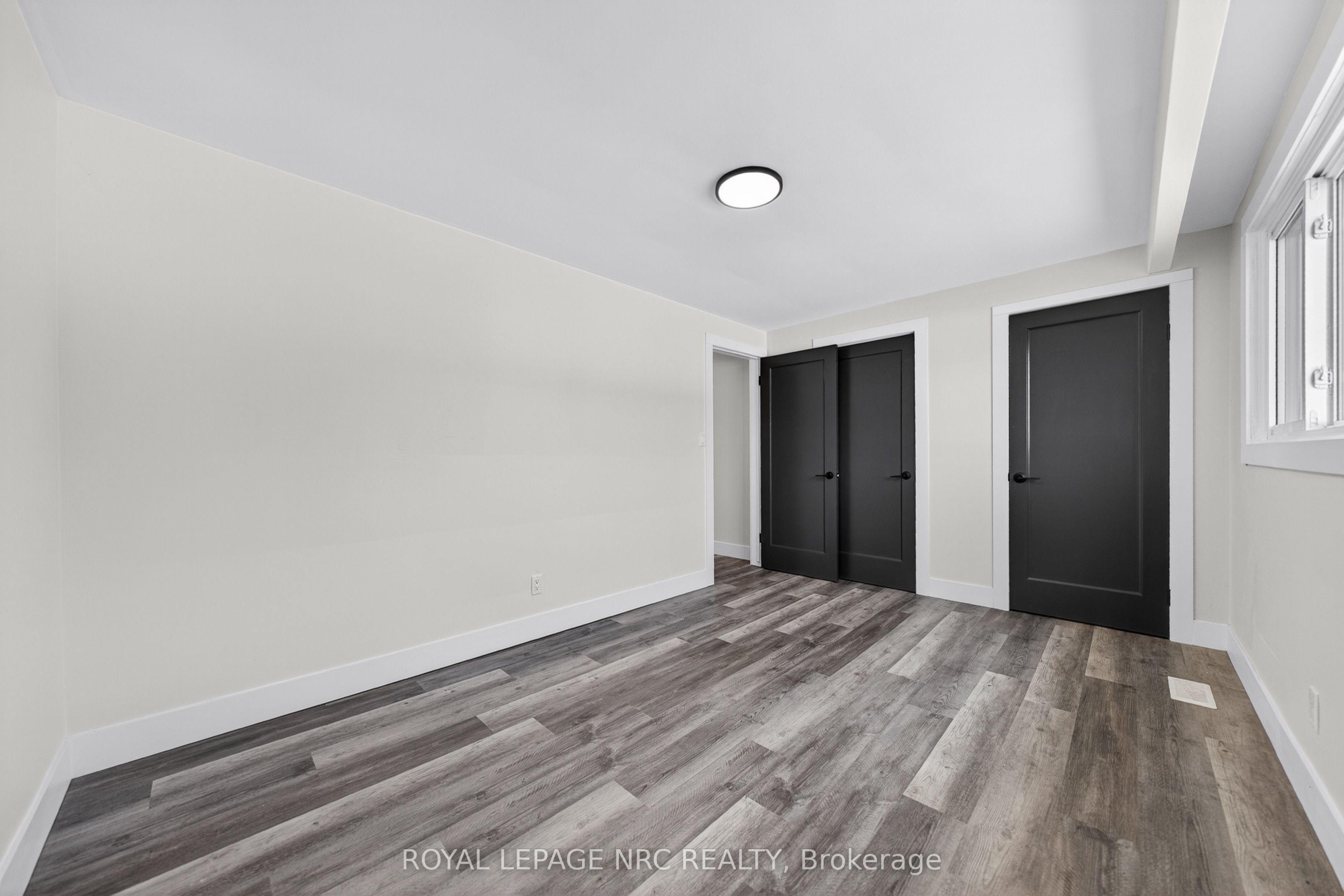 970 Parkdale Avenue Property Photo 21