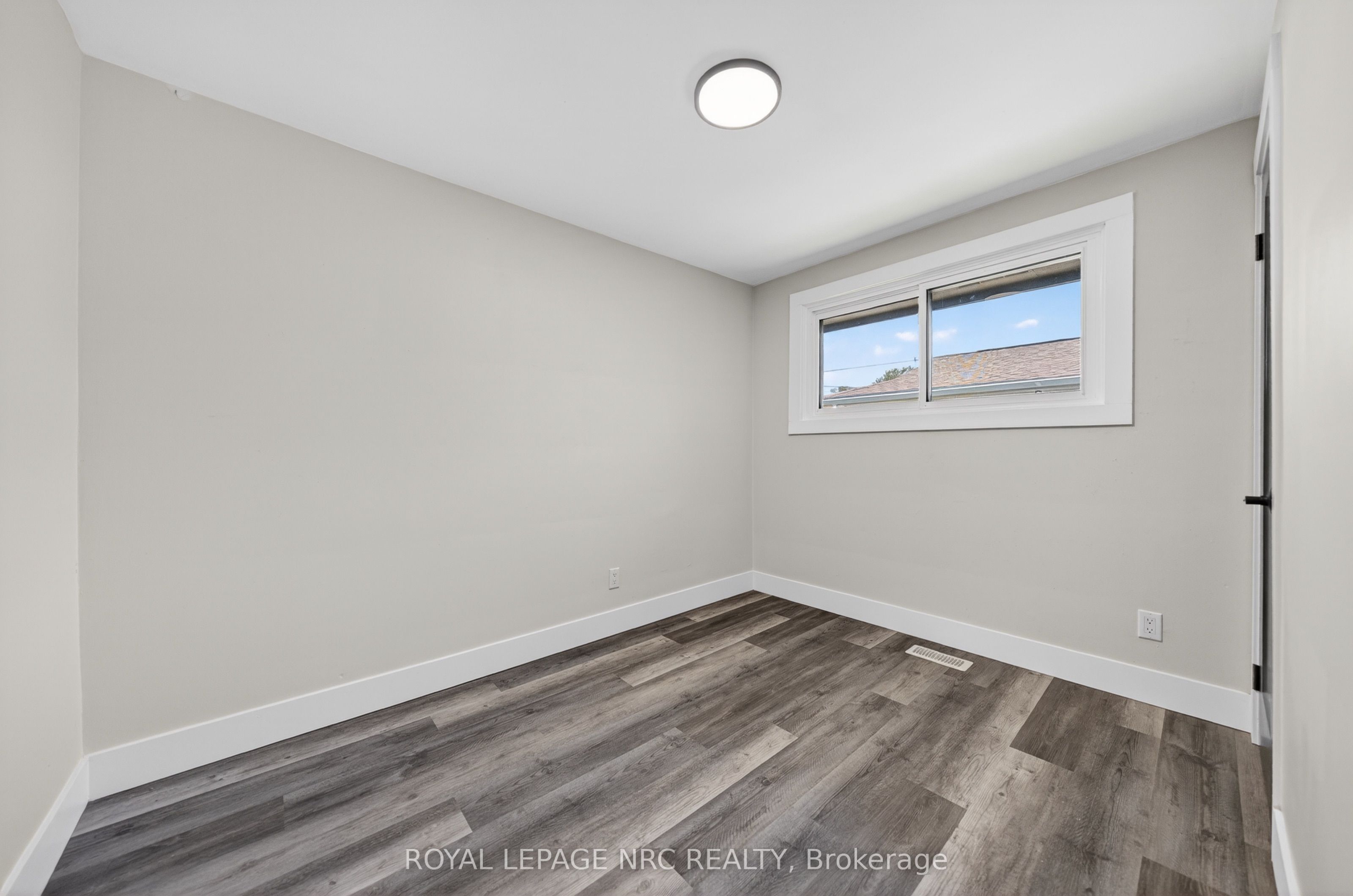 970 Parkdale Avenue Property Photo 23