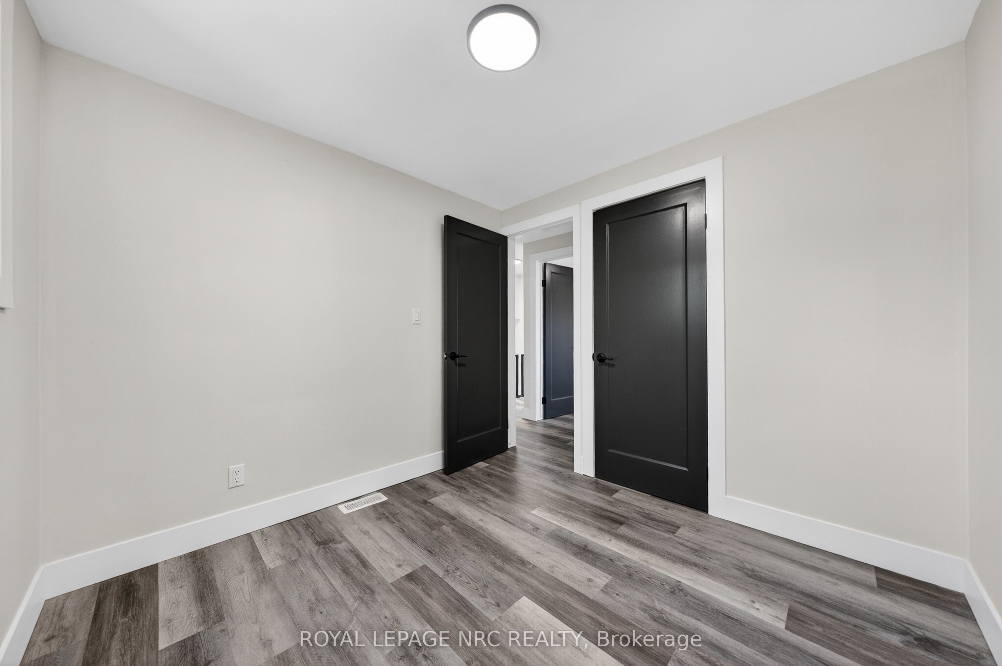 970 Parkdale Avenue Property Photo 26