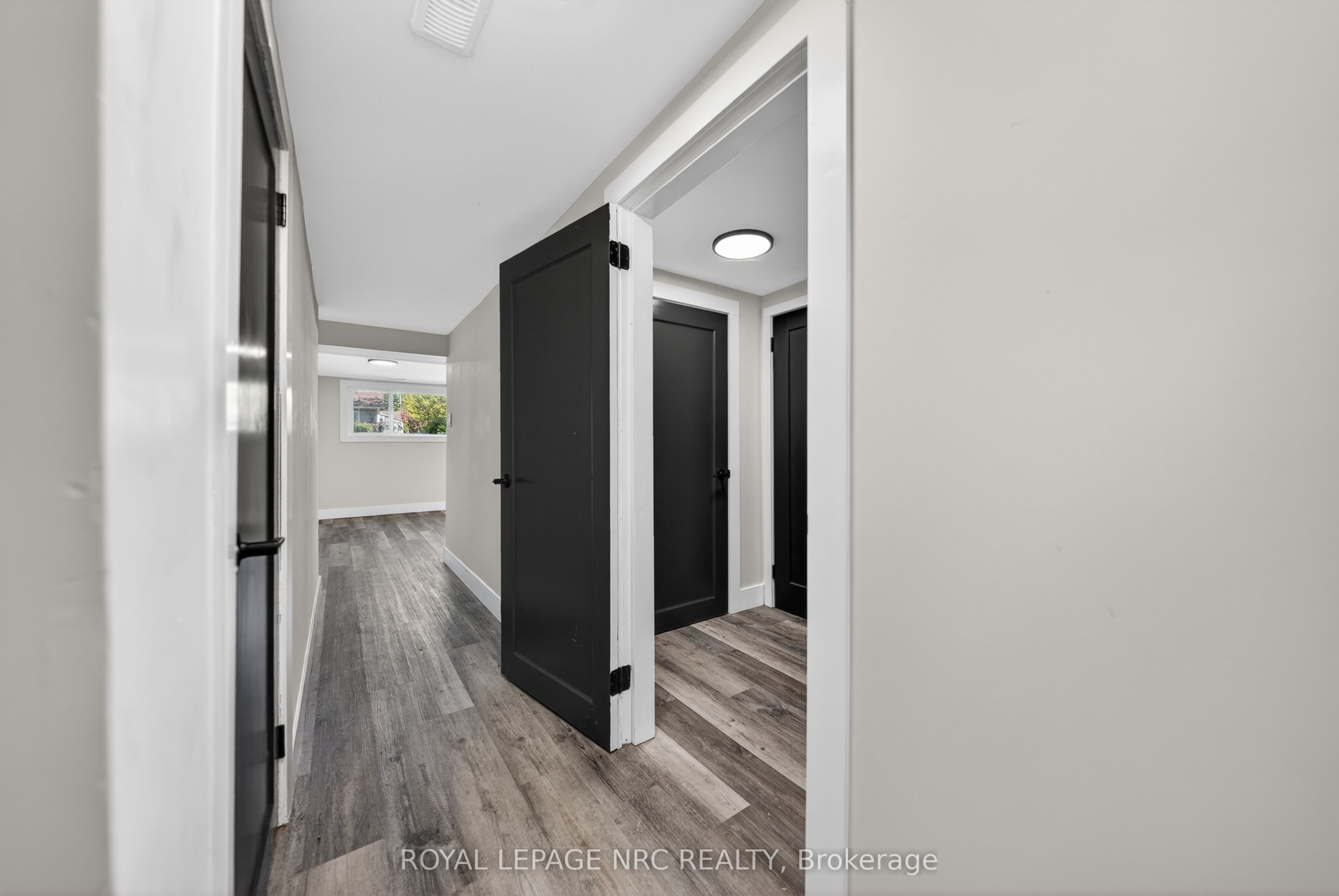 970 Parkdale Avenue Property Photo 31