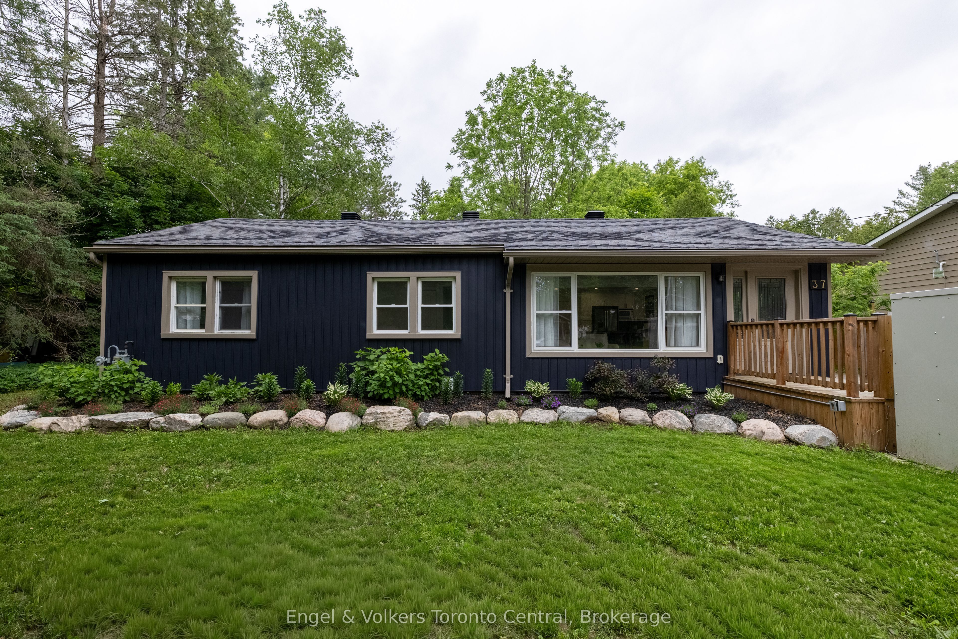 37 Spencer Street Property Photo 1