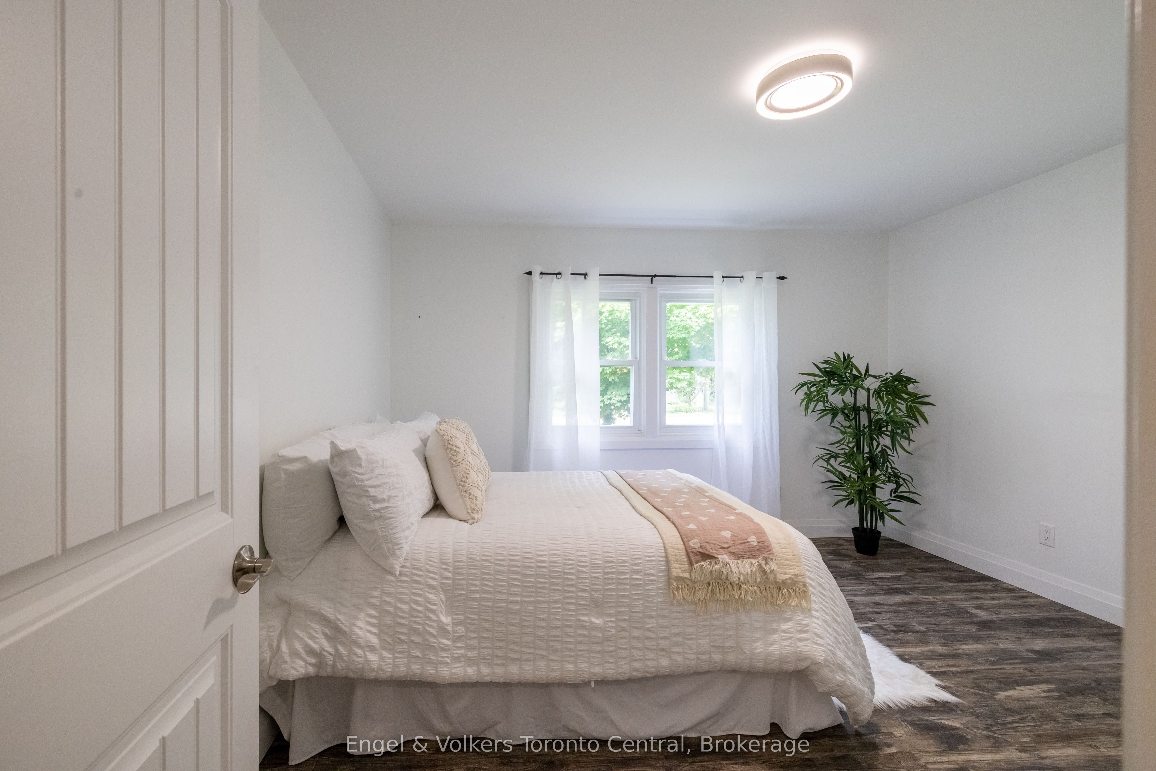 37 Spencer Street Property Photo 14