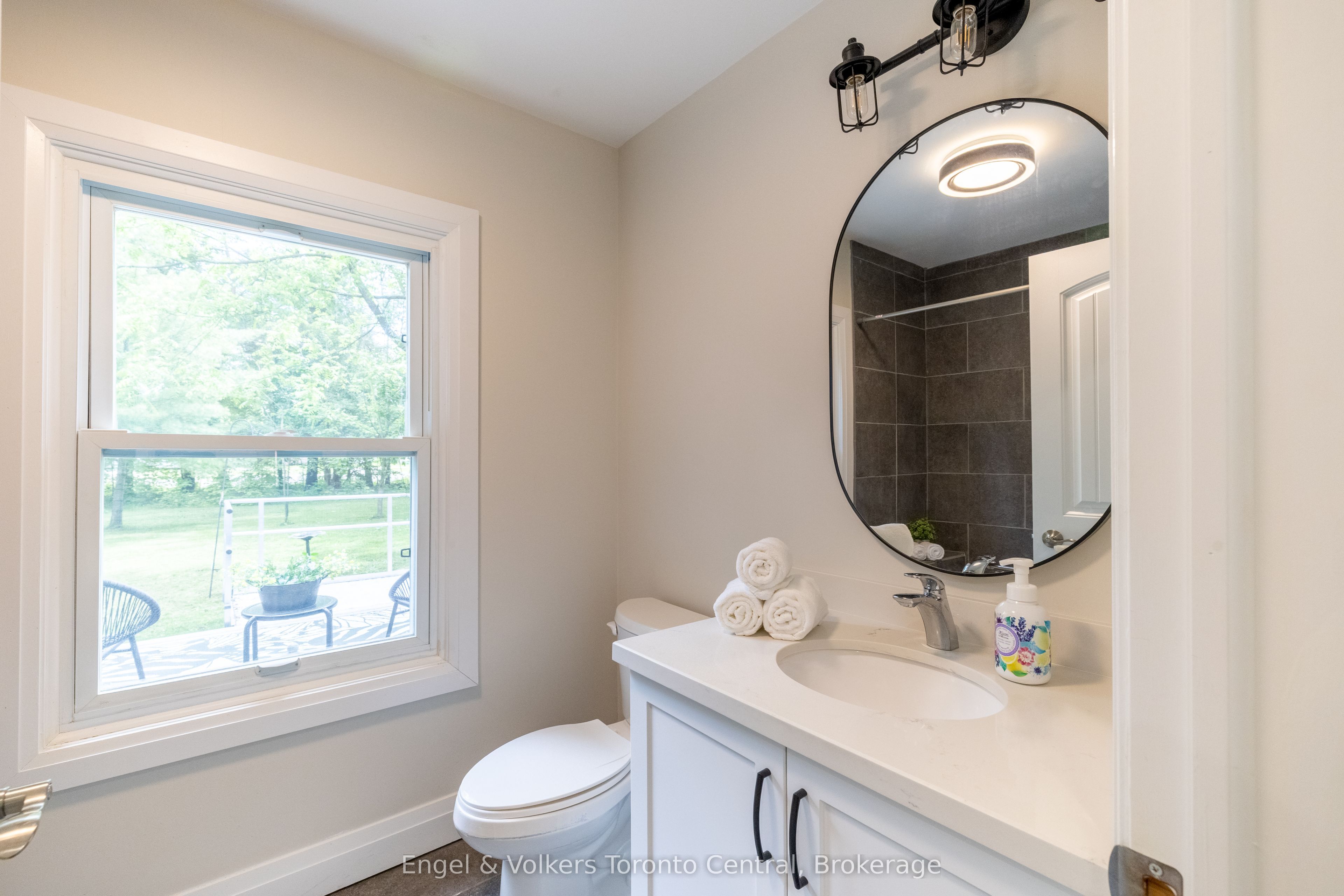 37 Spencer Street Property Photo 17