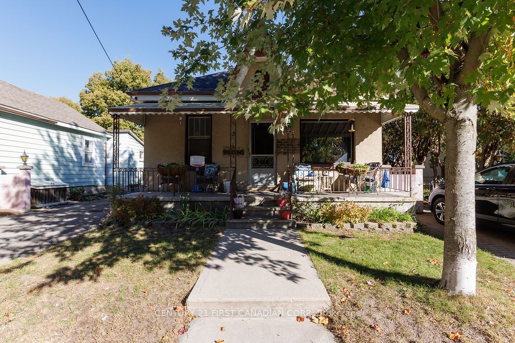 13 Springbank Drive Property Photo 1