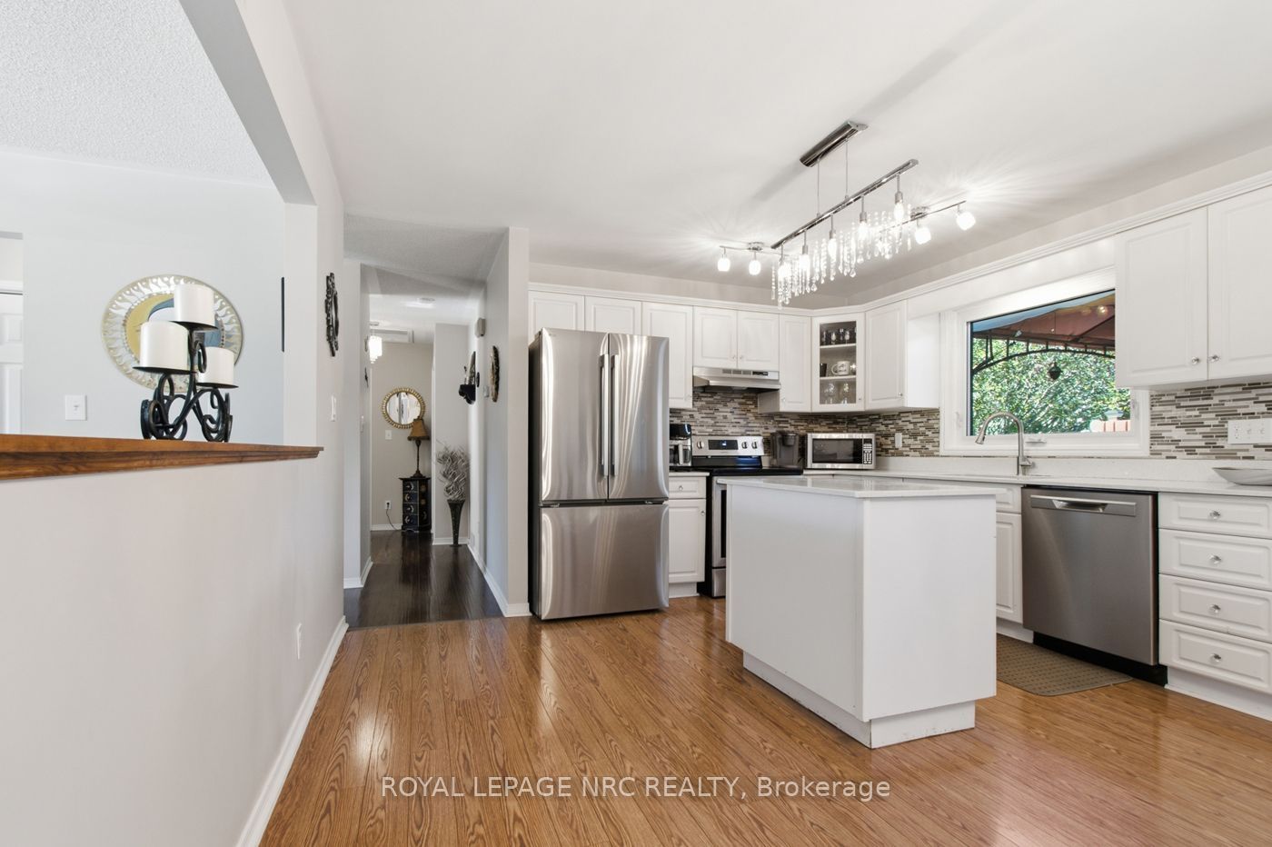 375 Albany Street Property Photo 7