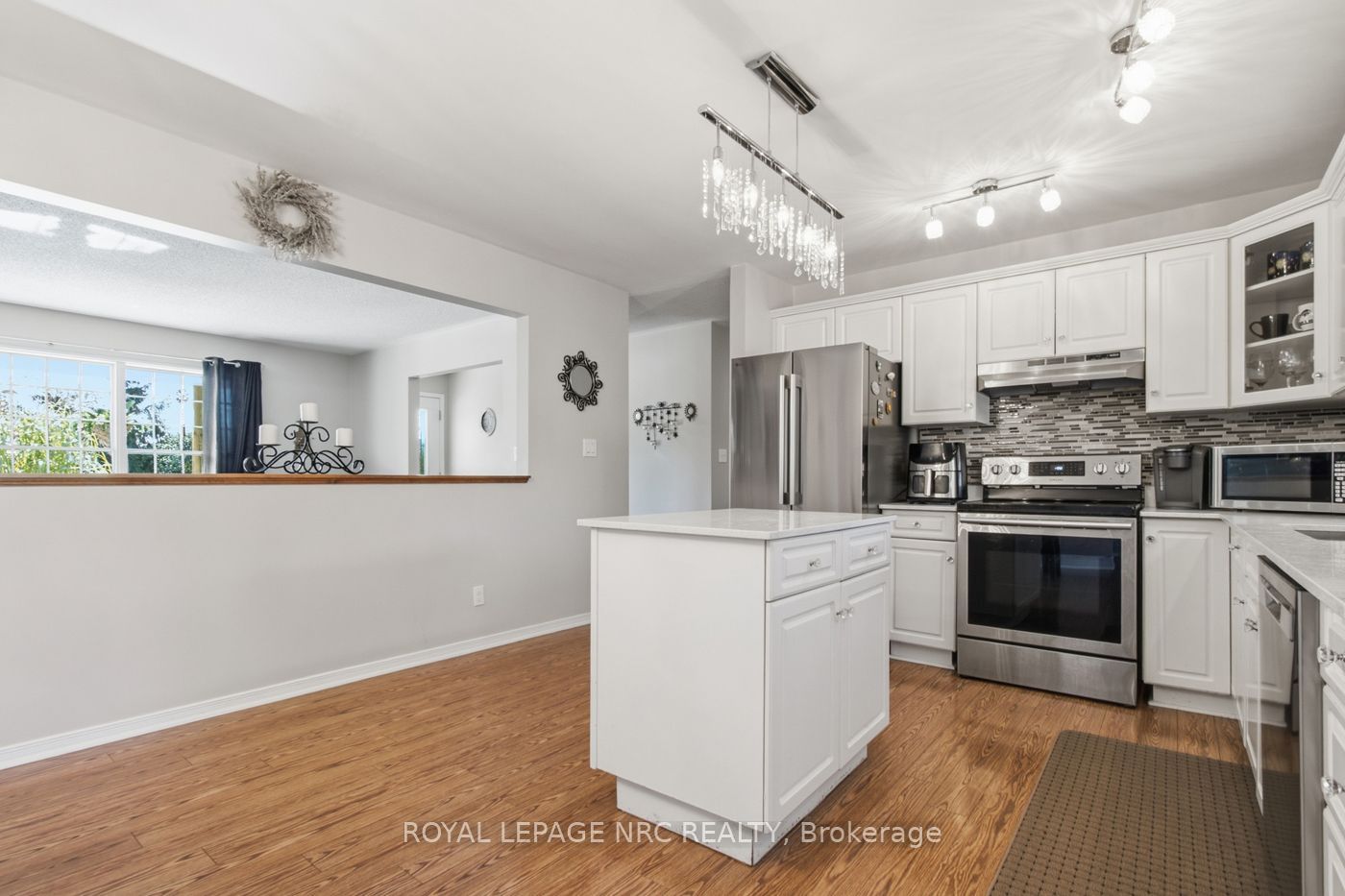 375 Albany Street Property Photo 11