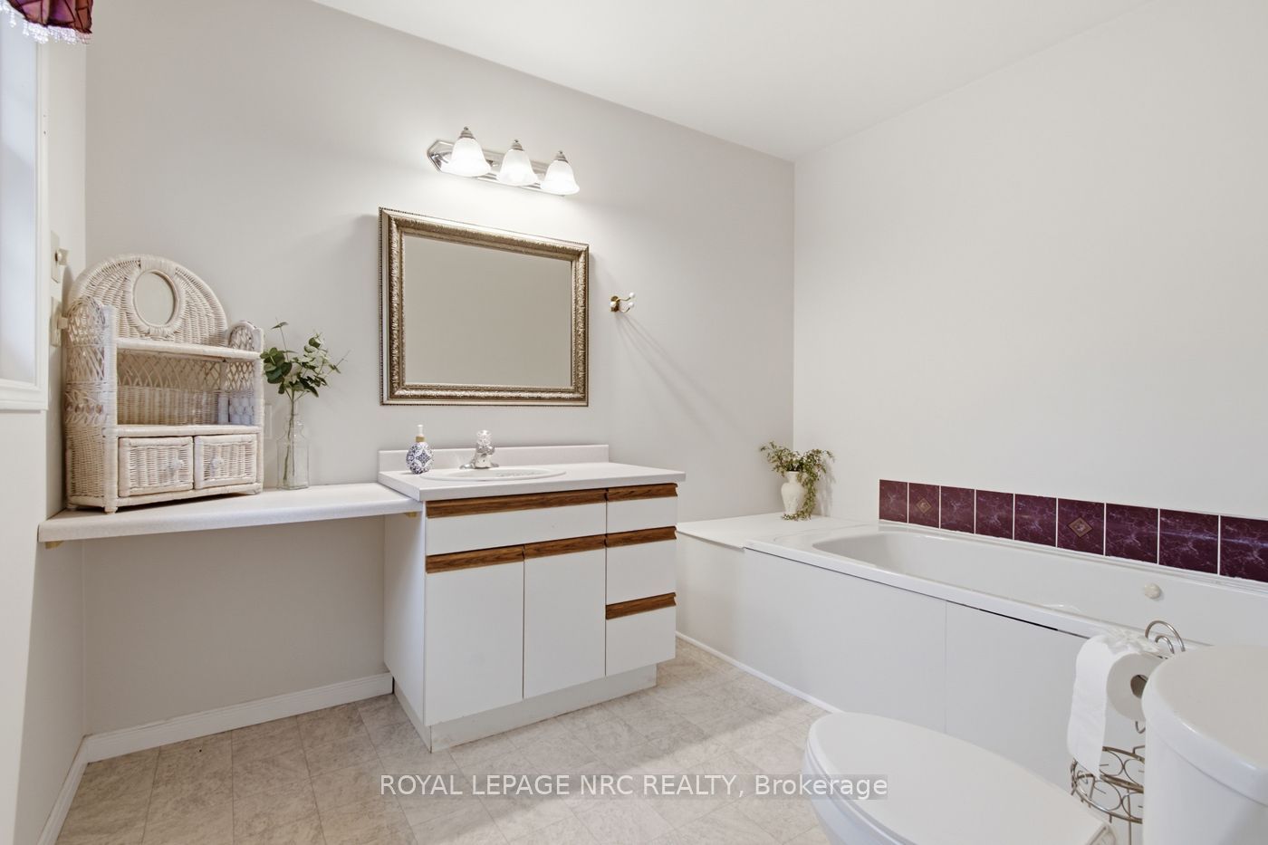 375 Albany Street Property Photo 22