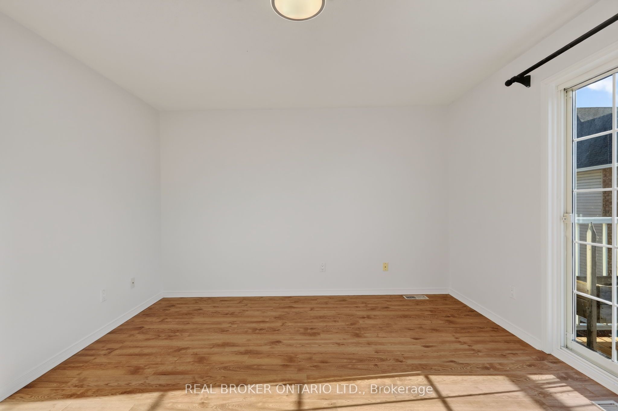 108 Centrepointe Drive G Property Photo 29