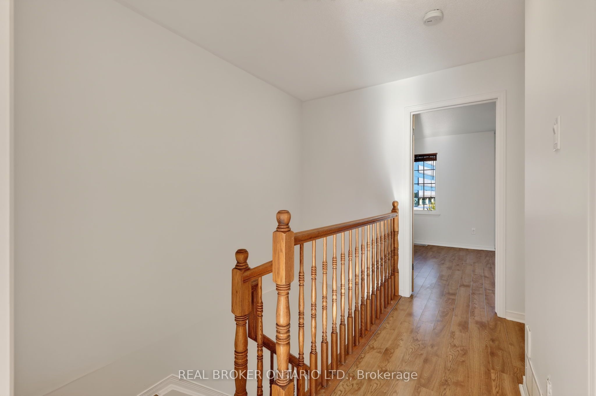 108 Centrepointe Drive G Property Photo 35