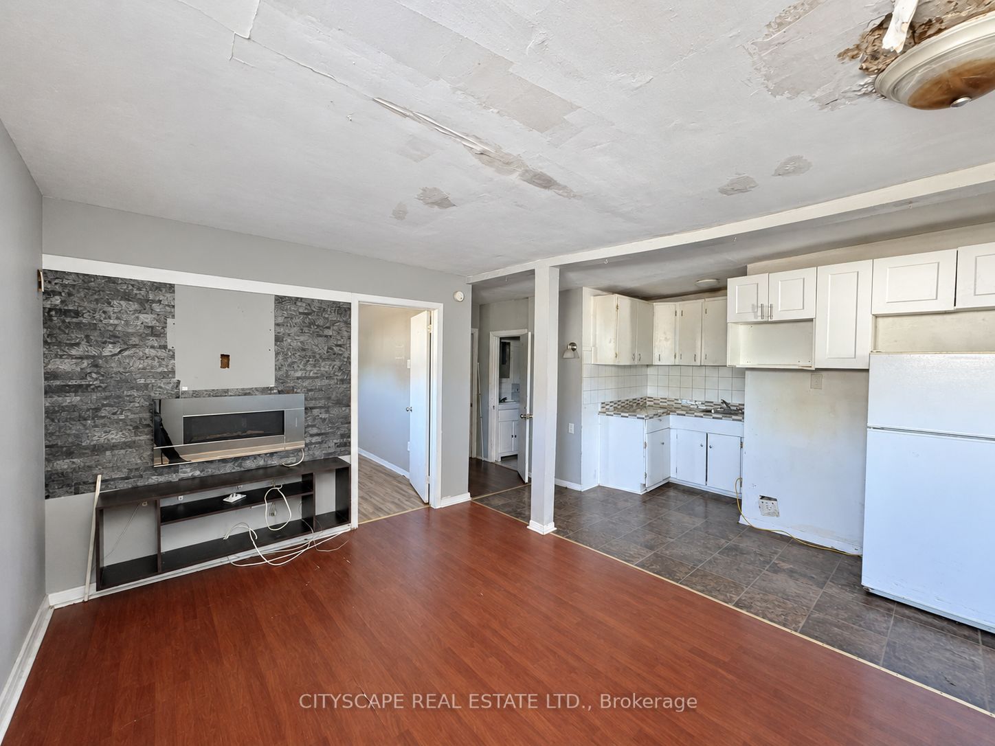 198 Tragina Avenue N Property Photo 11