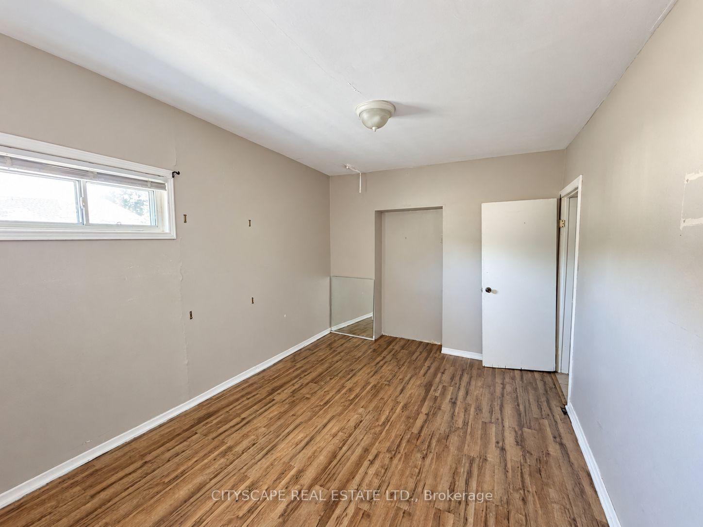 198 Tragina Avenue N Property Photo 15
