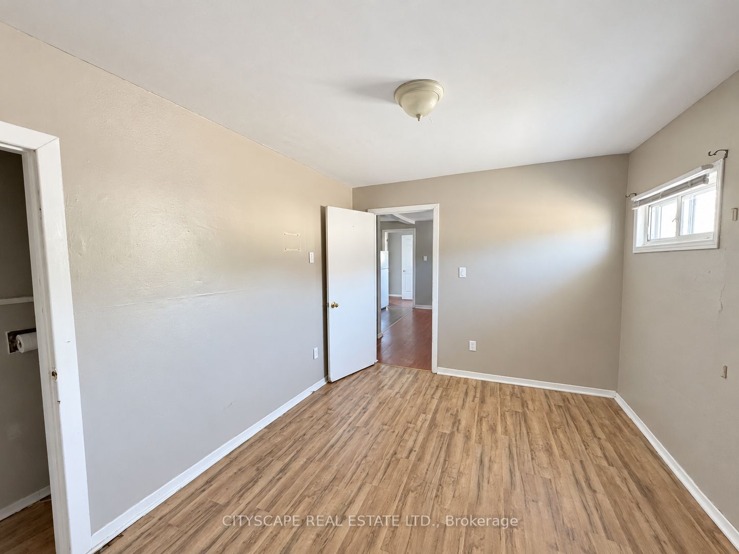 198 Tragina Avenue N Property Photo 17