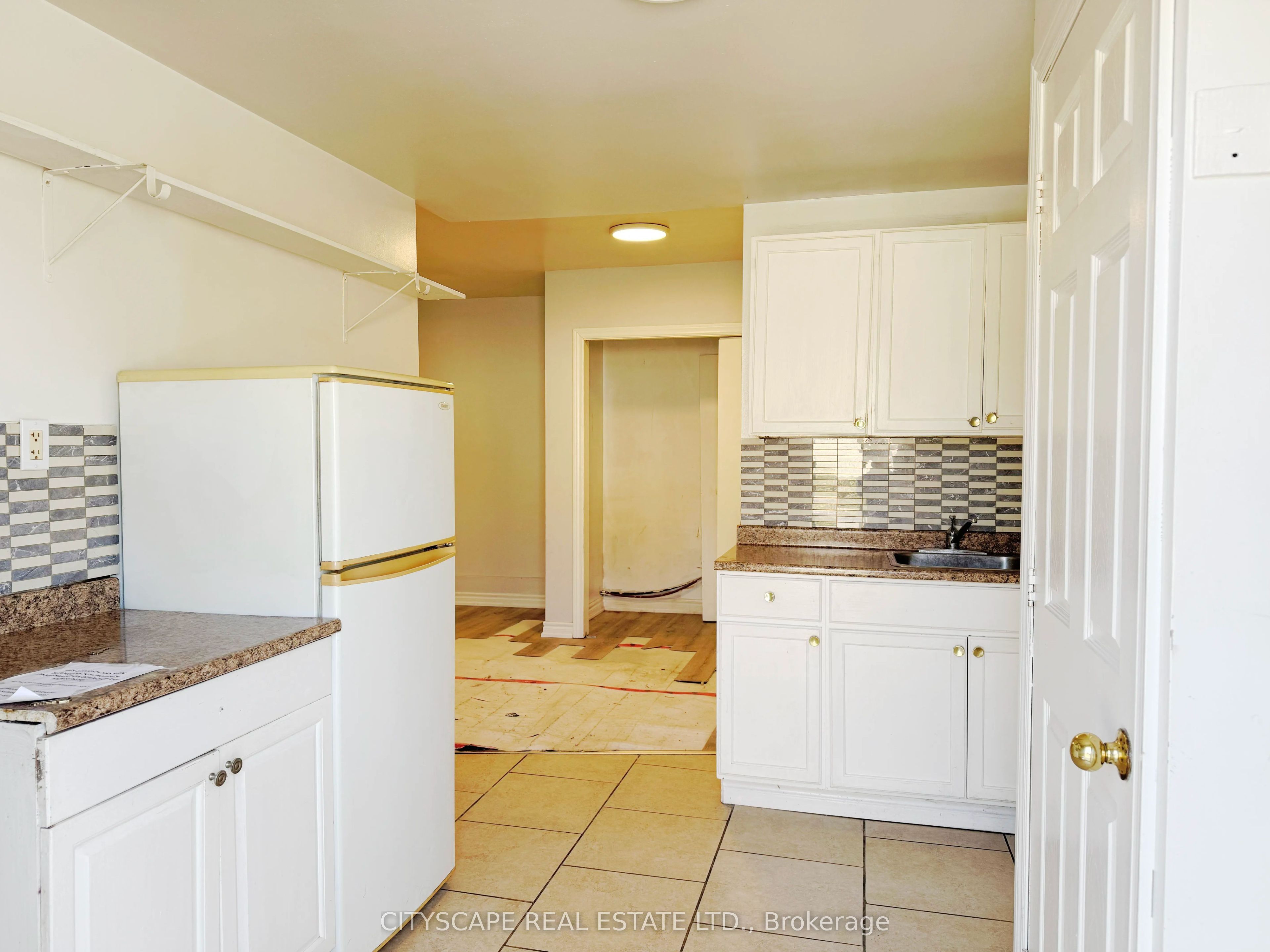 198 Tragina Avenue N Property Photo 23
