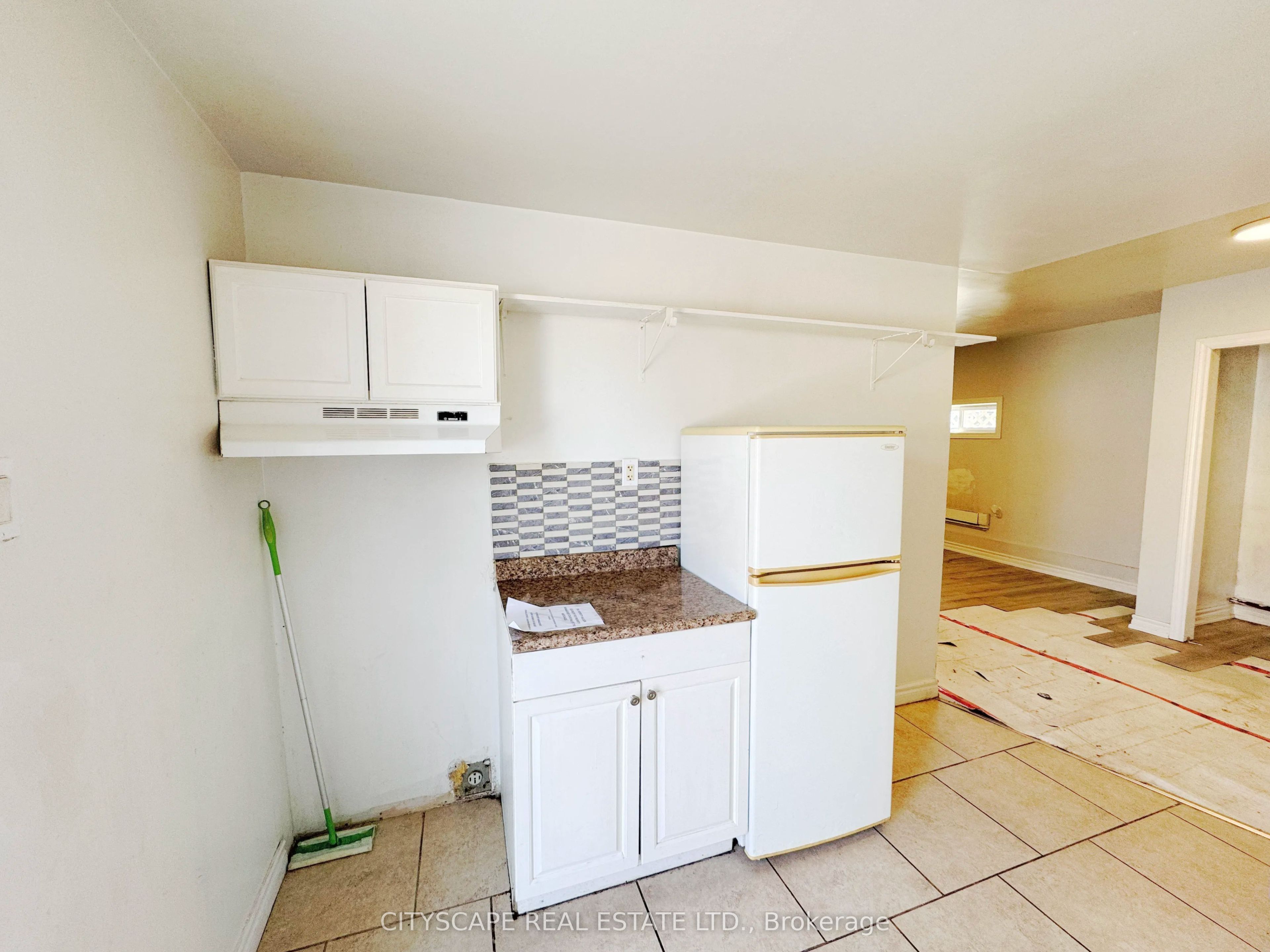198 Tragina Avenue N Property Photo 24