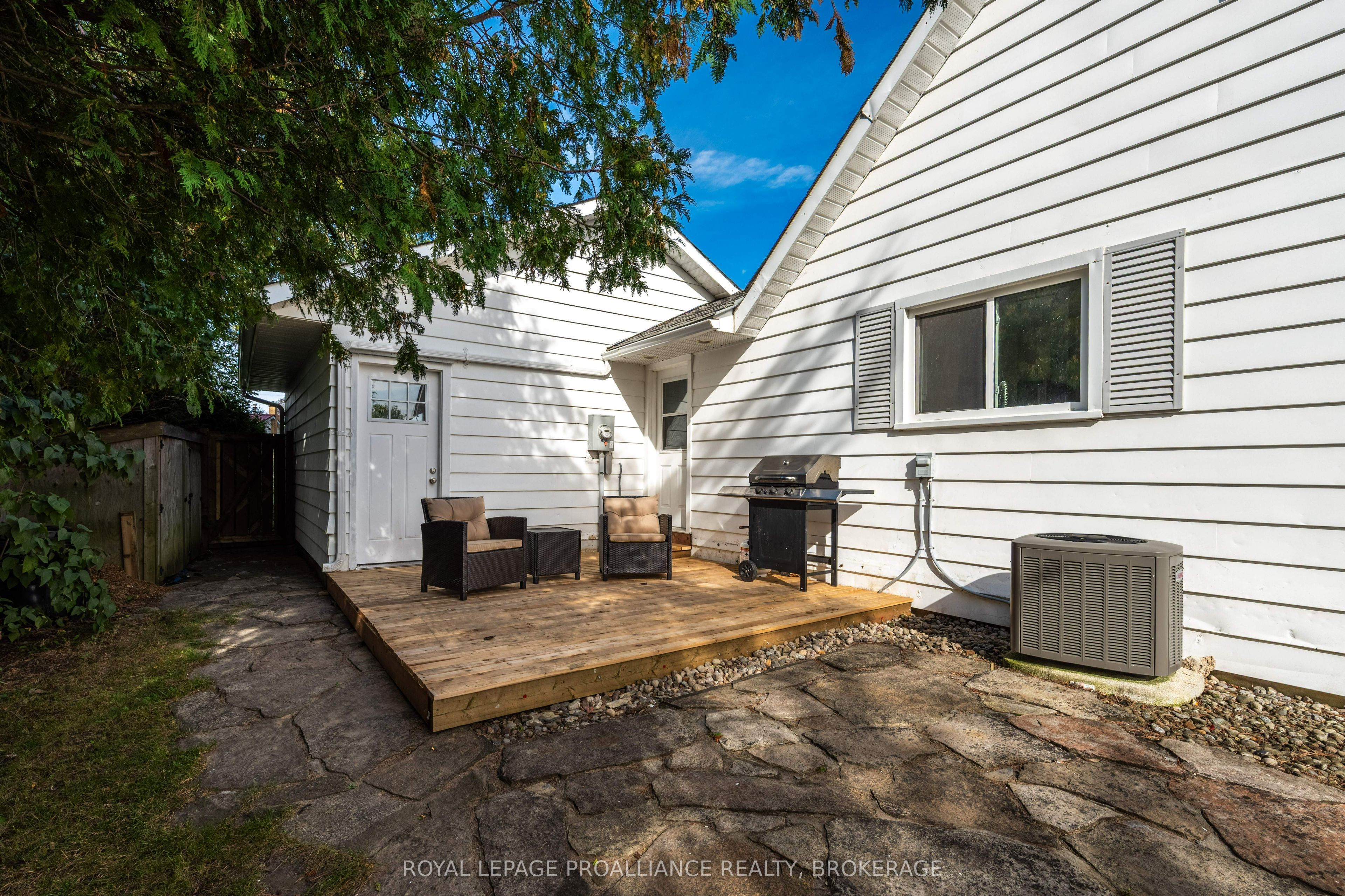 34 Cambridge Crescent Property Photo 38