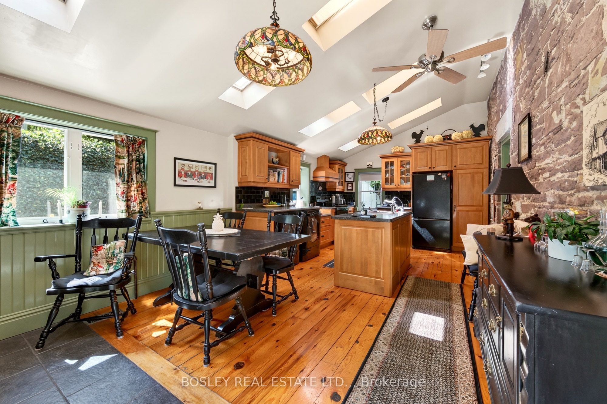77 Bradley Street Property Photo 16