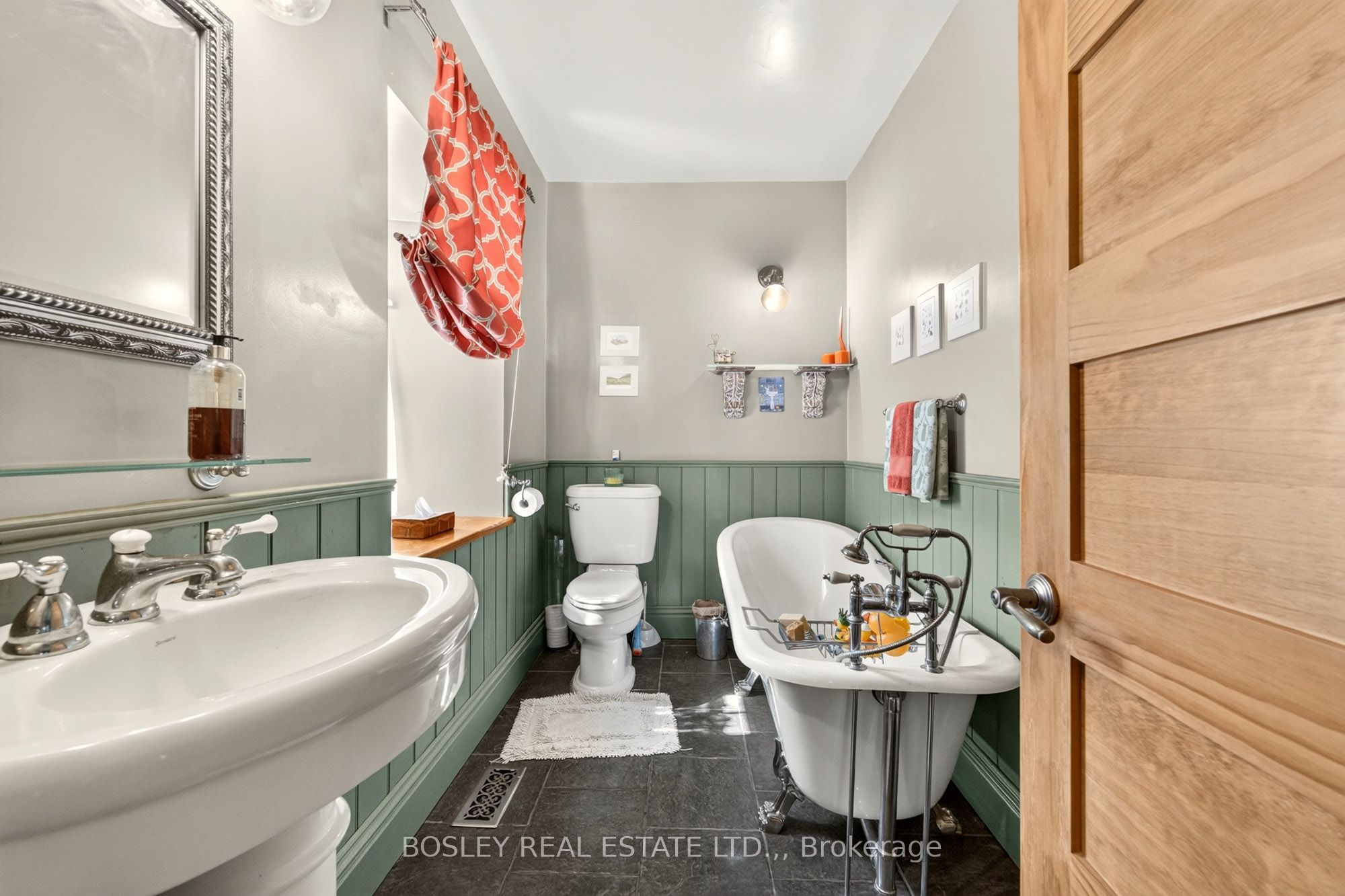 77 Bradley Street Property Photo 22