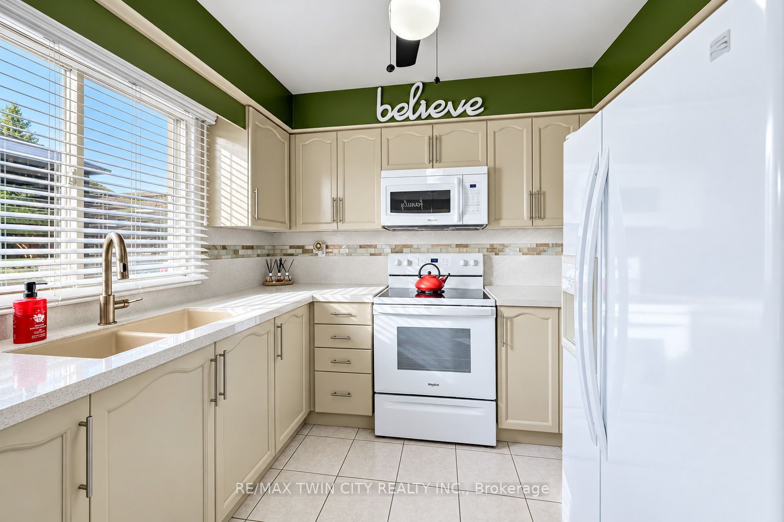 11 Peregrine Crescent Property Photo 14