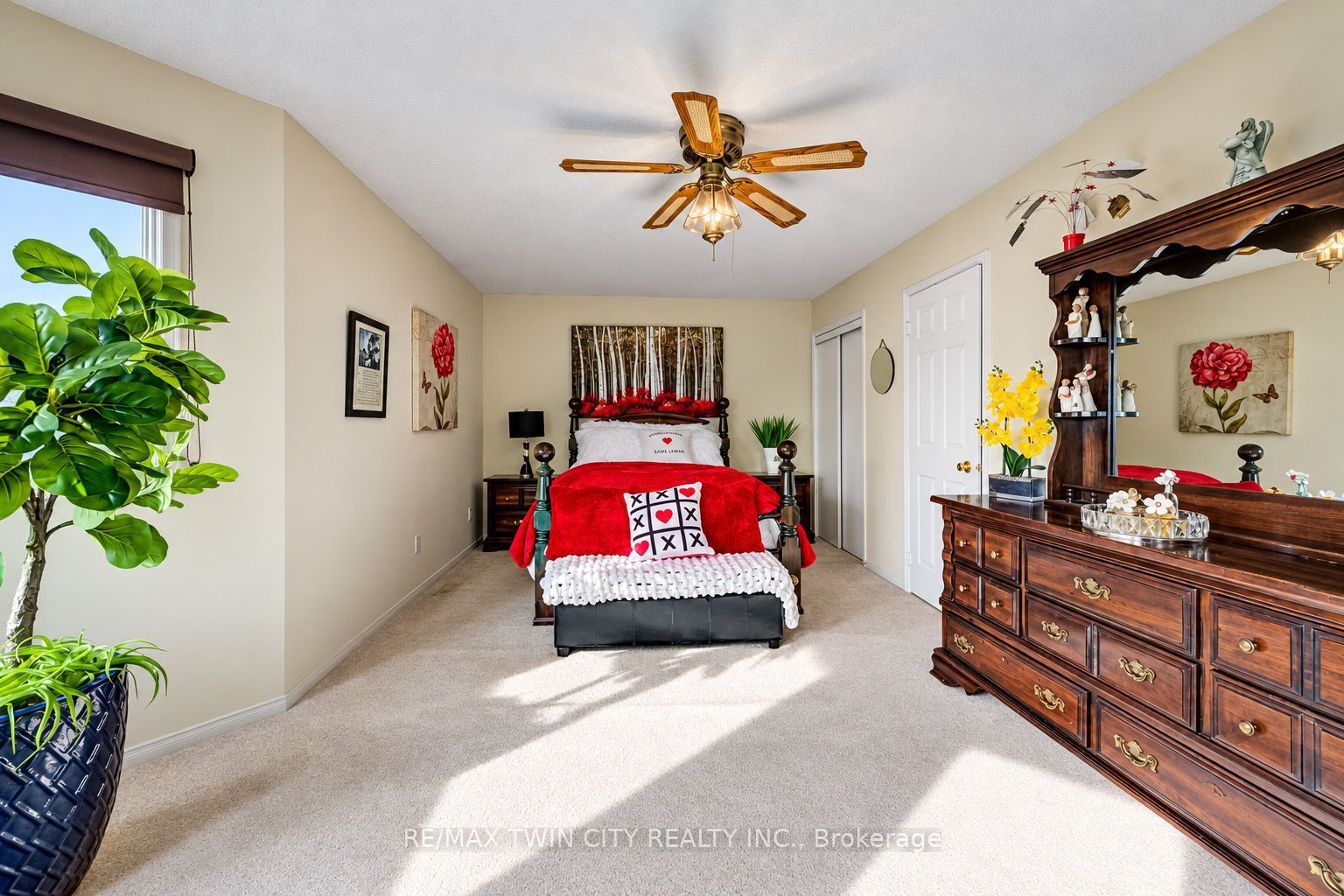 11 Peregrine Crescent Property Photo 23