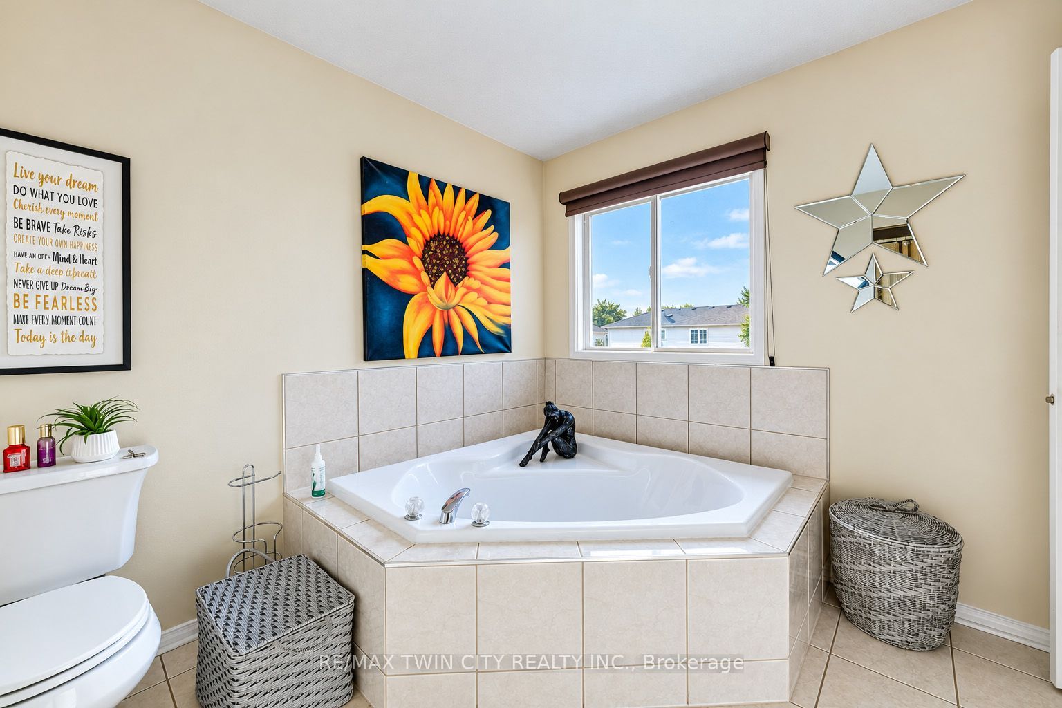 11 Peregrine Crescent Property Photo 25