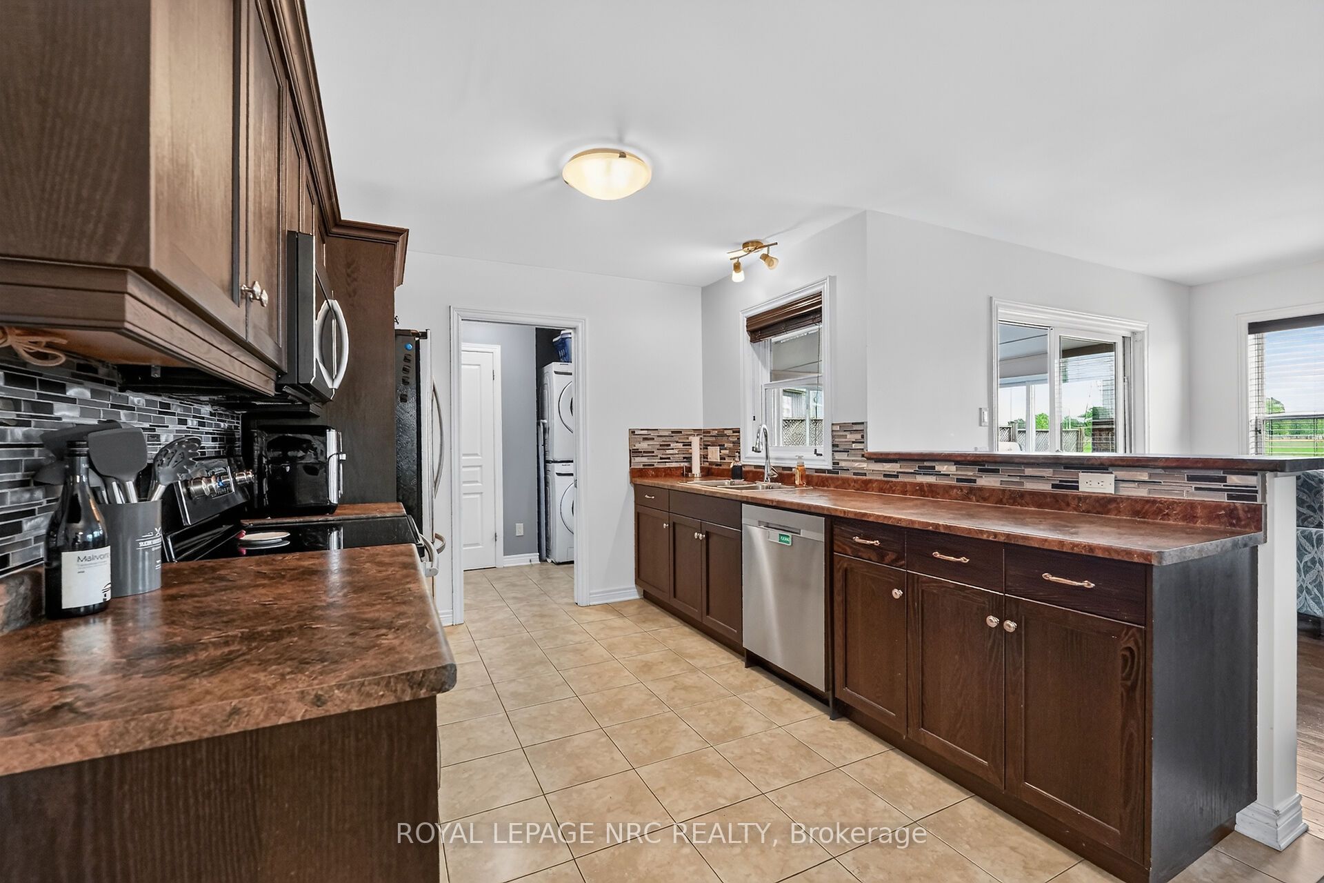 255 Empress Avenue Property Photo 6