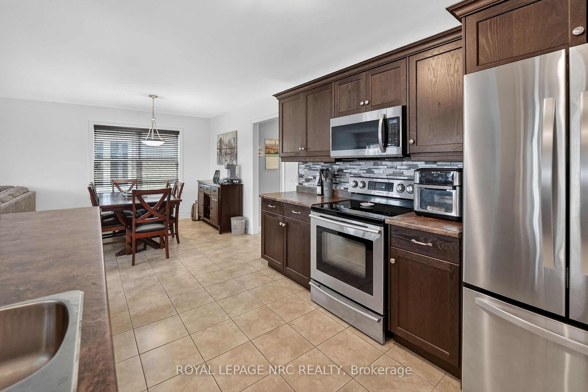 255 Empress Avenue Property Photo 7