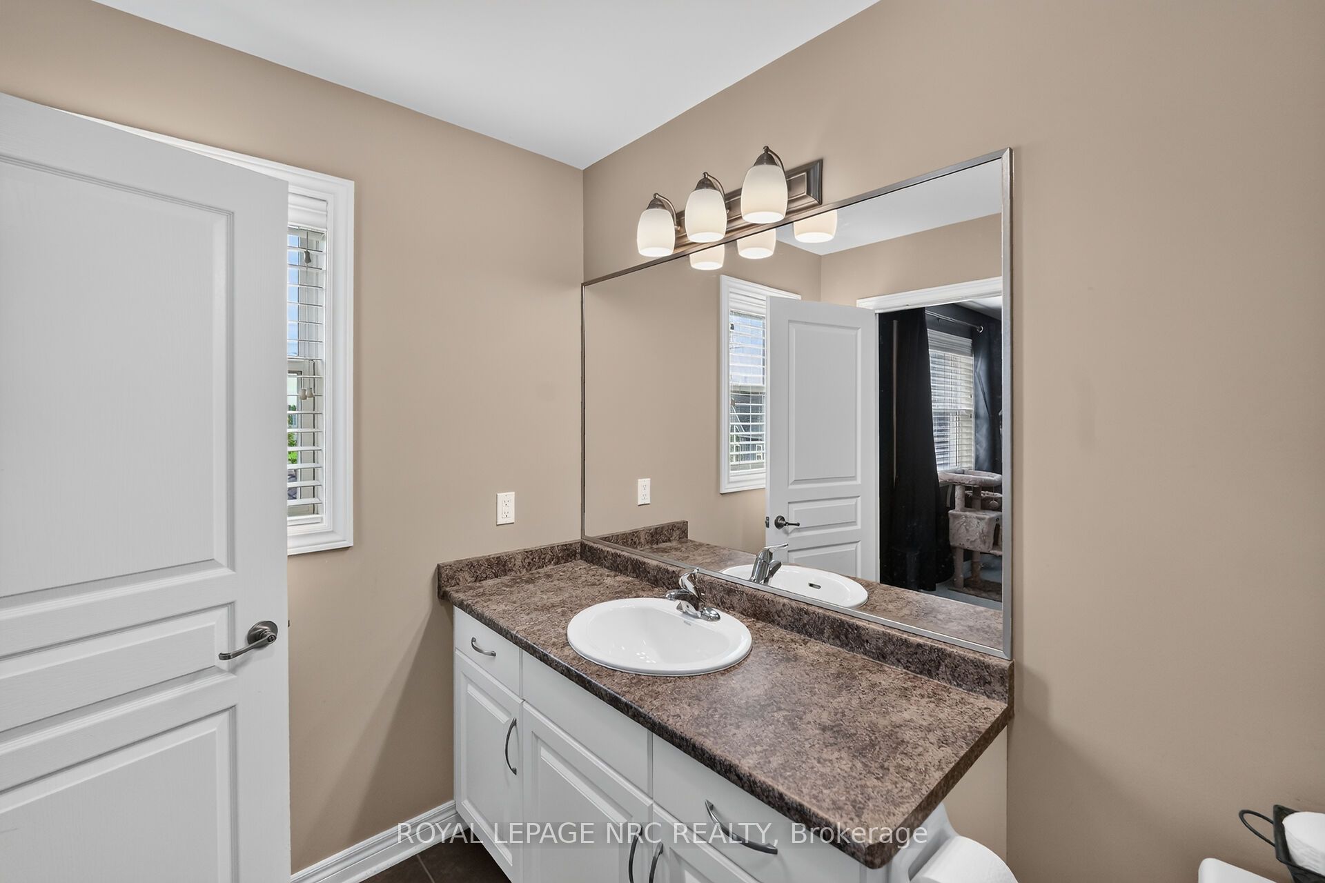 255 Empress Avenue Property Photo 21