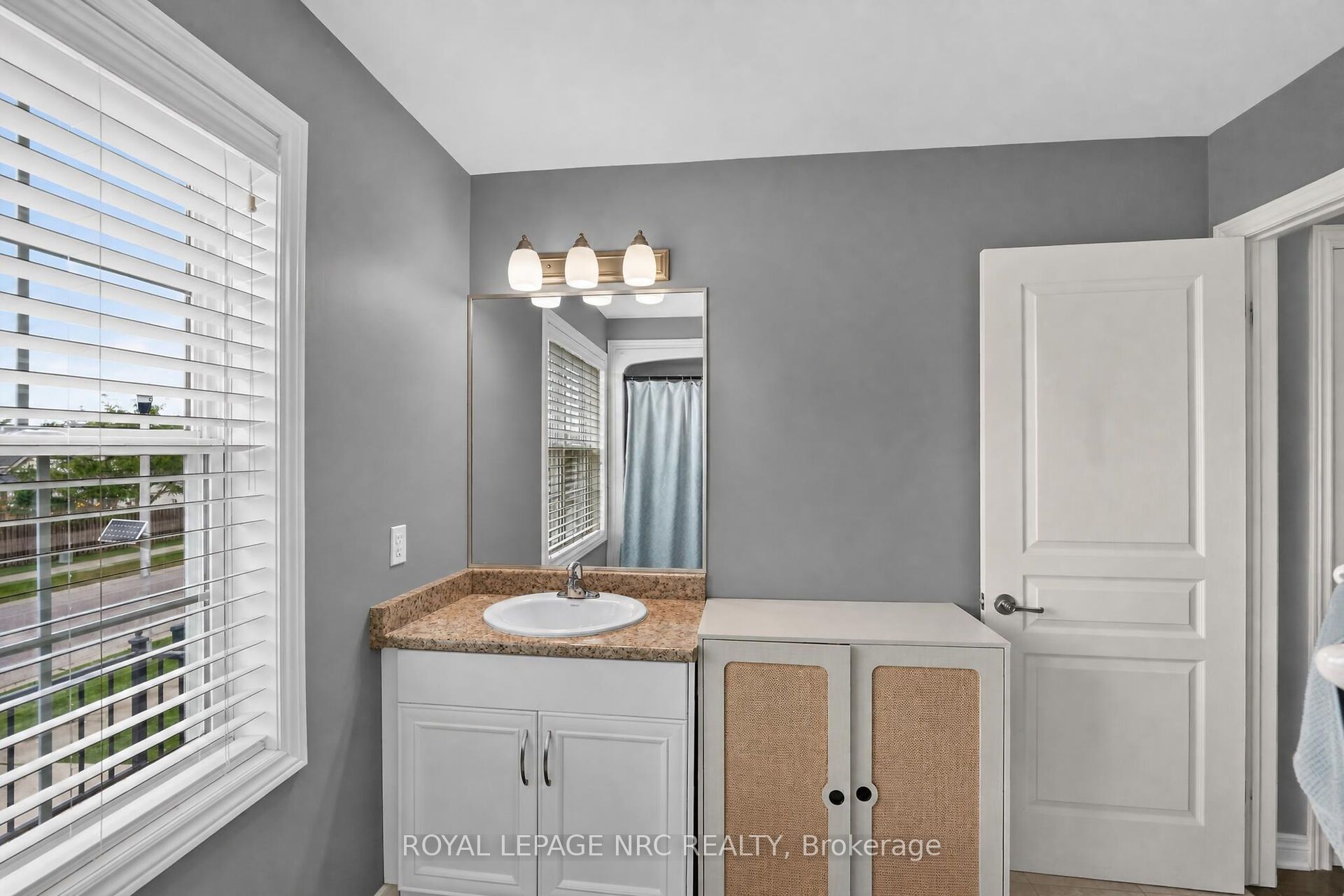 255 Empress Avenue Property Photo 28
