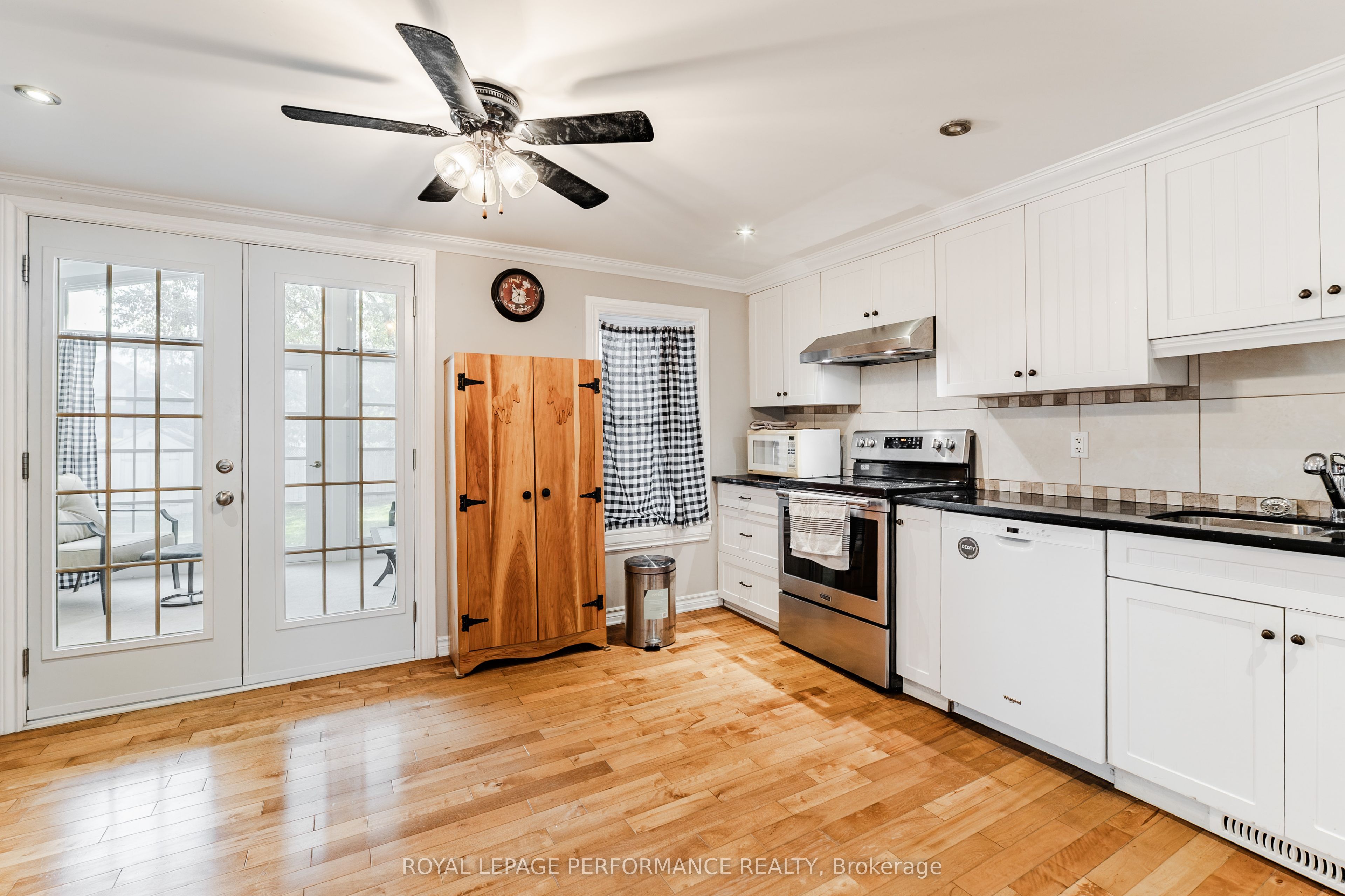 6 Whitehead Street Property Photo 17