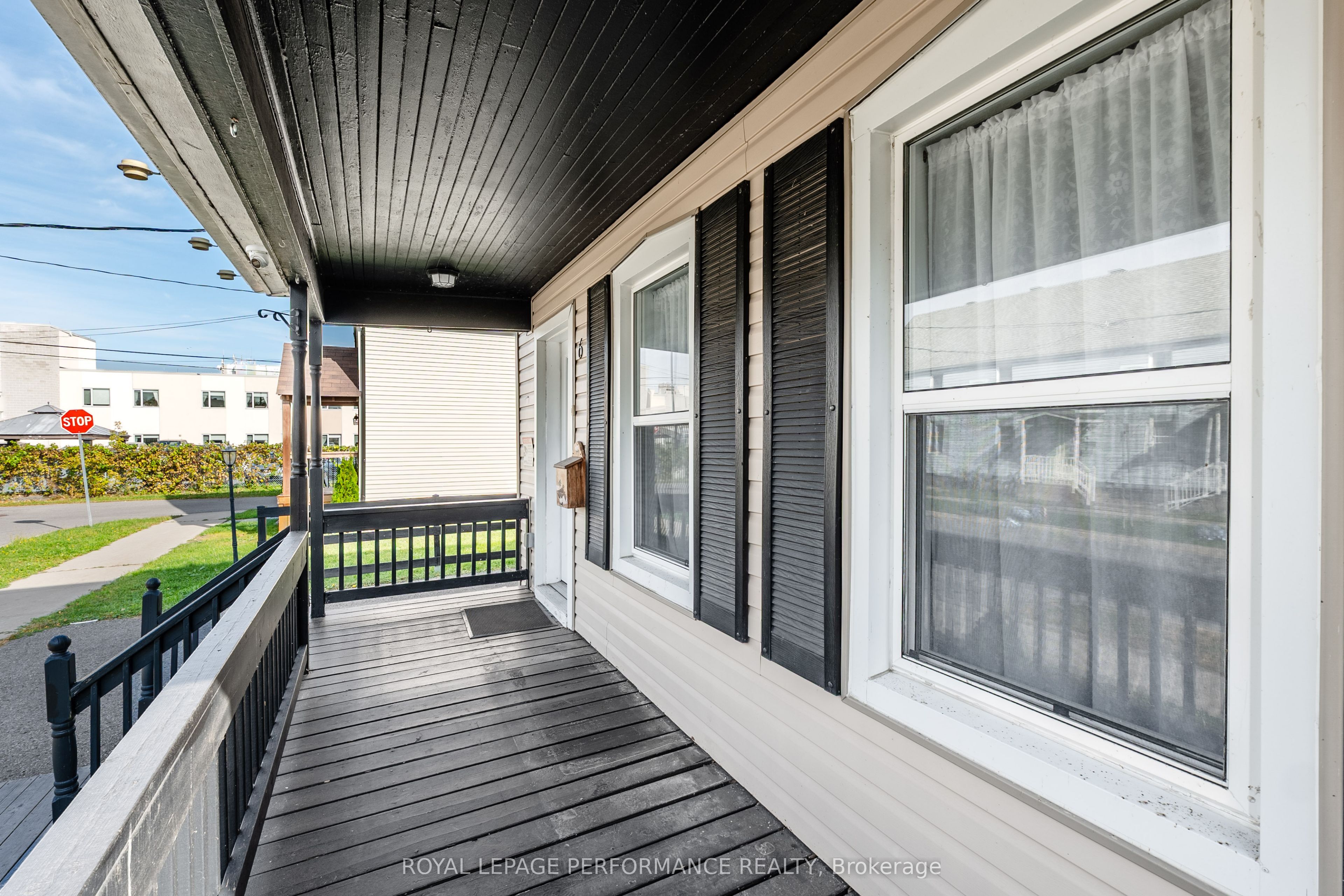 6 Whitehead Street Property Photo 33