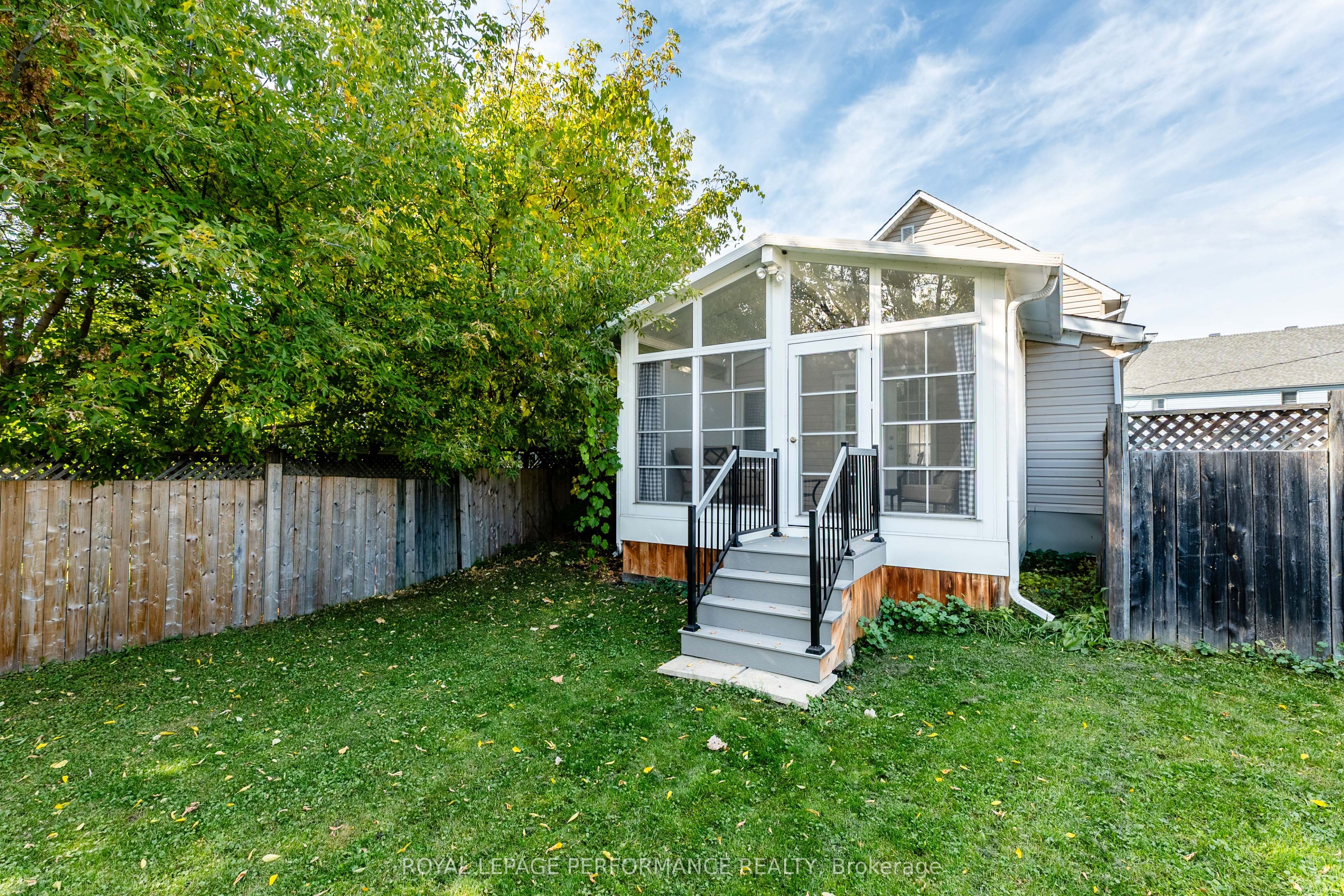 6 Whitehead Street Property Photo 38