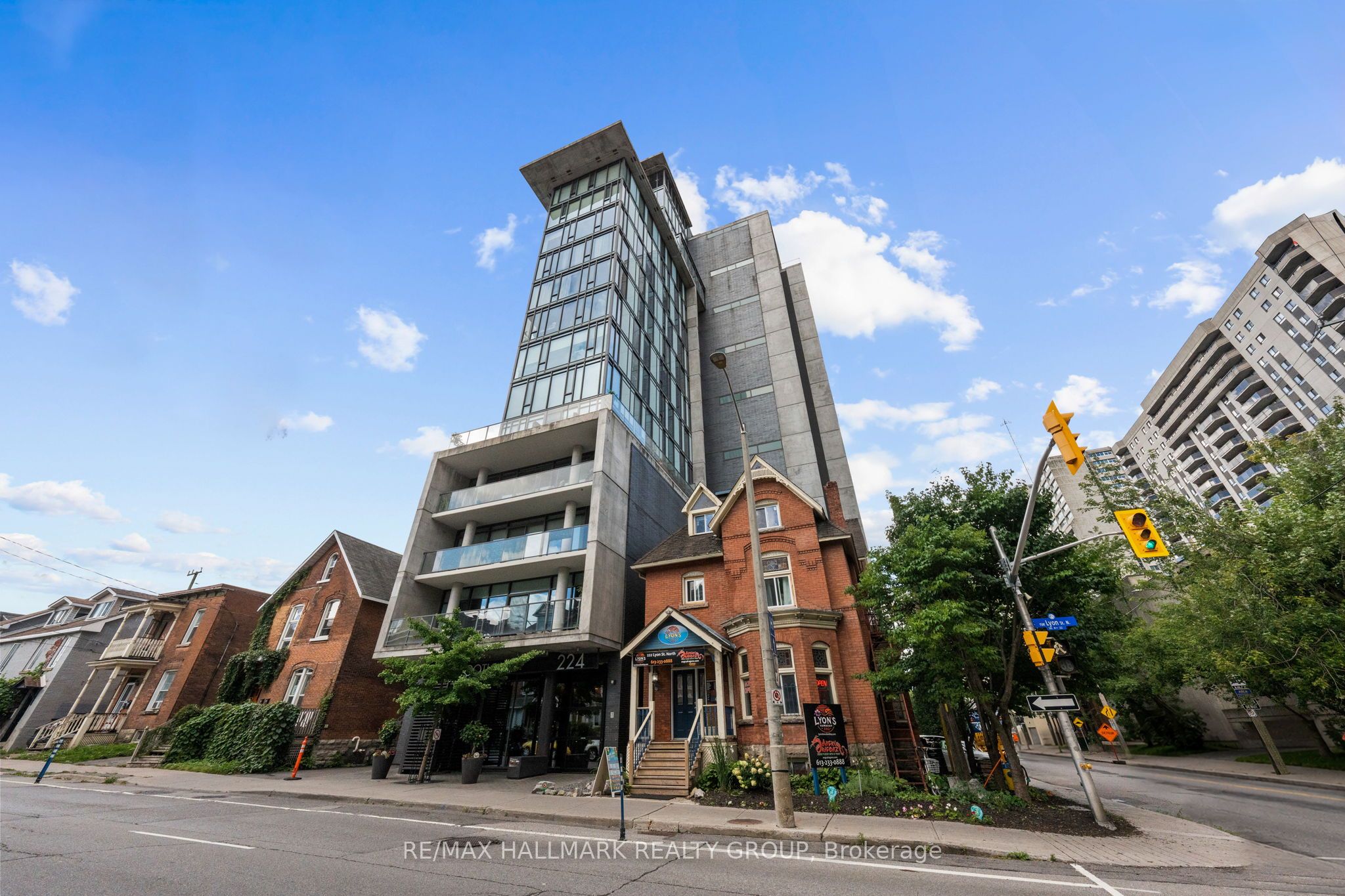 224 Lyon Street N Street 1001 Property Photo 1