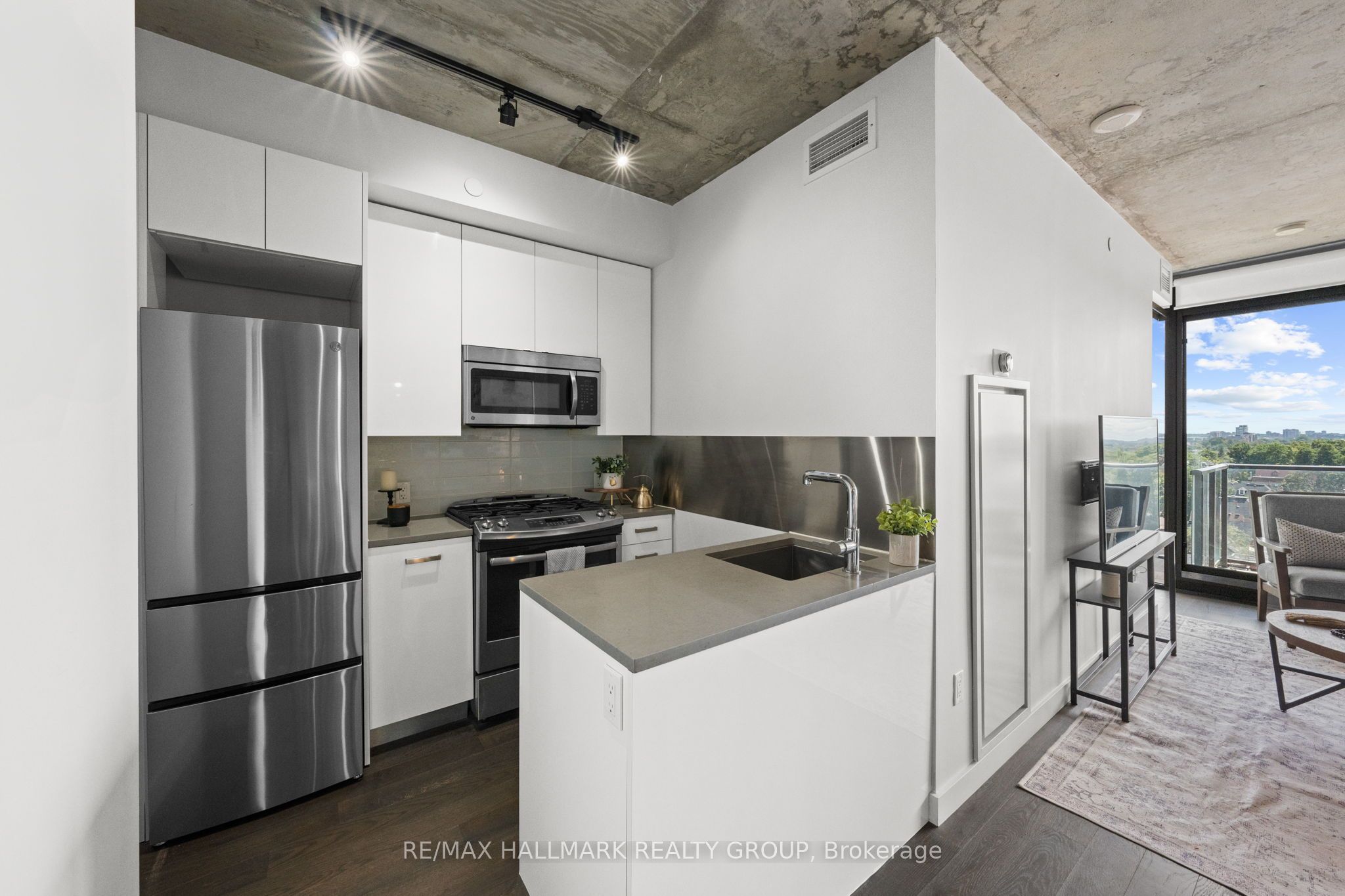 224 Lyon Street N Street 1001 Property Photo 12