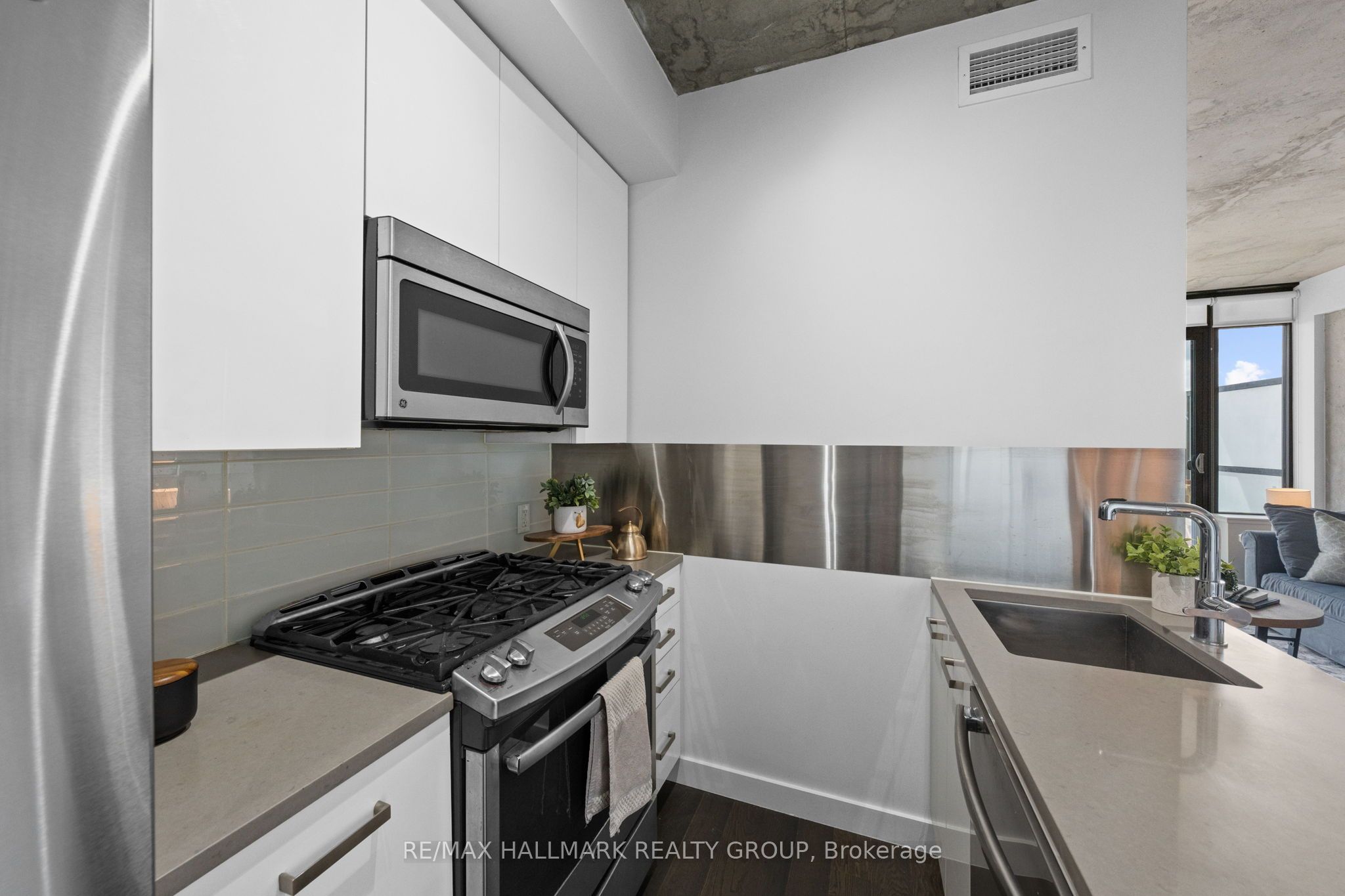 224 Lyon Street N Street 1001 Property Photo 13