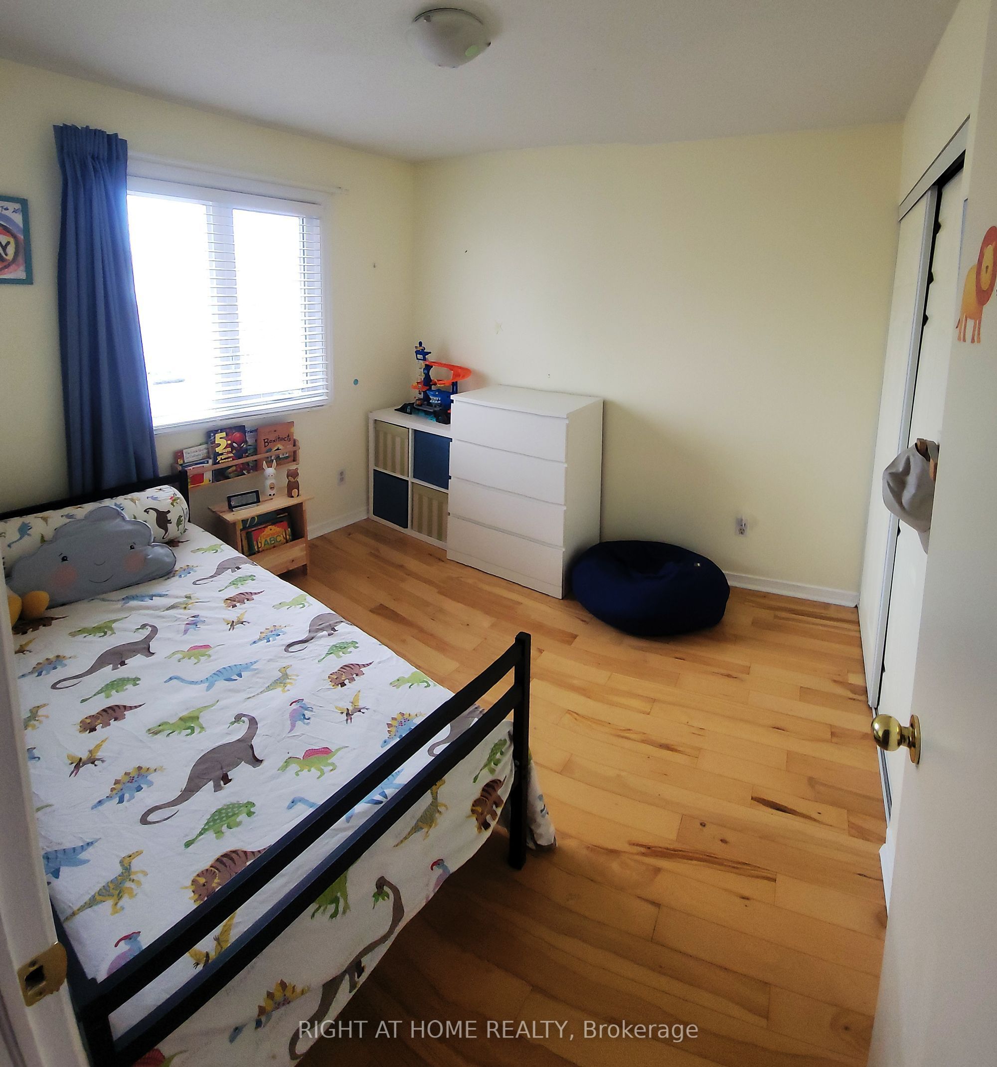 44 Burlington Crescent Property Photo 11