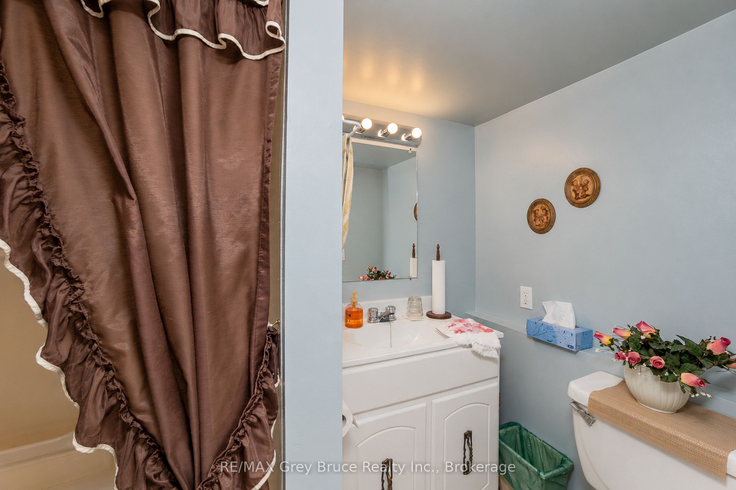617 17th Street W Property Photo 21